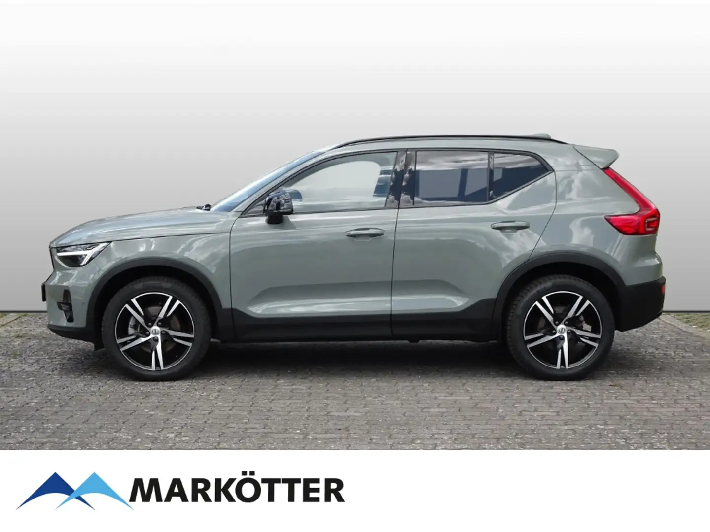 Volvo XC40 B4 Plus Dark PANO/MATRIX/FHZ/360/BLIS/ACC Verde - 2