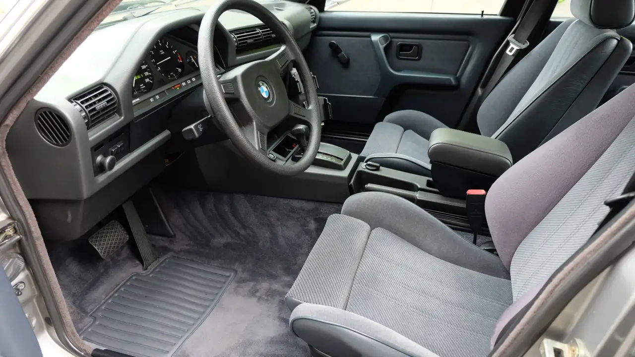 BMW 325iX, Neuwertiger E30 mit Allrad & Automatik !, foto 12