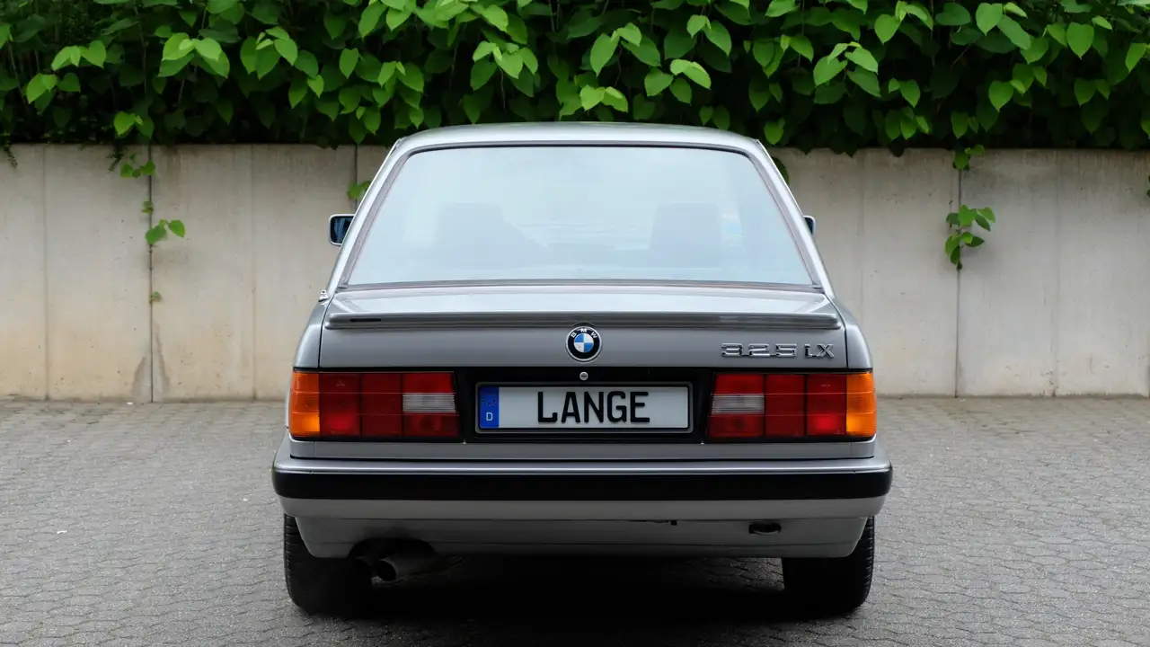 BMW 325iX, Neuwertiger E30 mit Allrad & Automatik !, foto 7