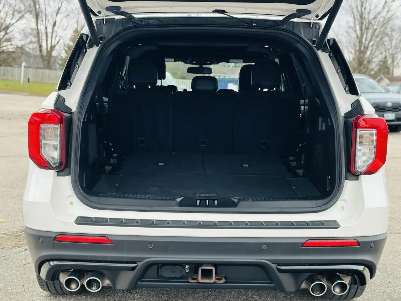 Ford Explorer снимка Ford Explorer