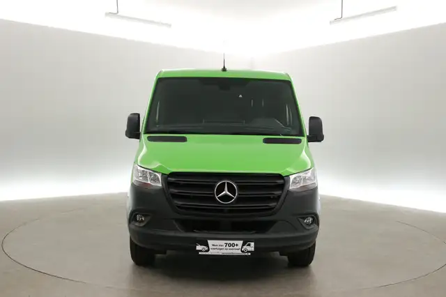 Mercedes-Benz Sprinter view 7