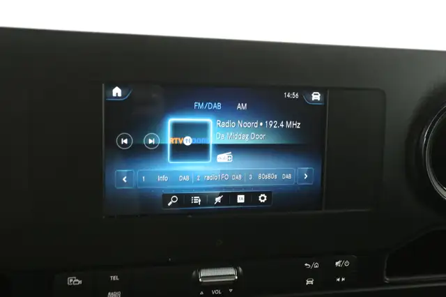 Mercedes-Benz Sprinter view 15