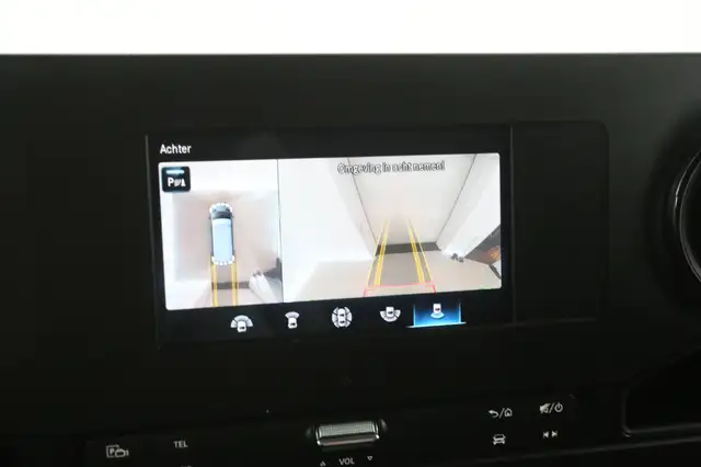 Mercedes-Benz Sprinter view 13