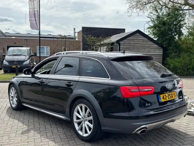Audi A6 view 8