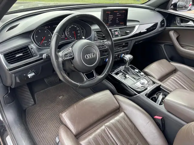 Audi A6 view 13