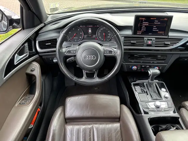 Audi A6 view 11