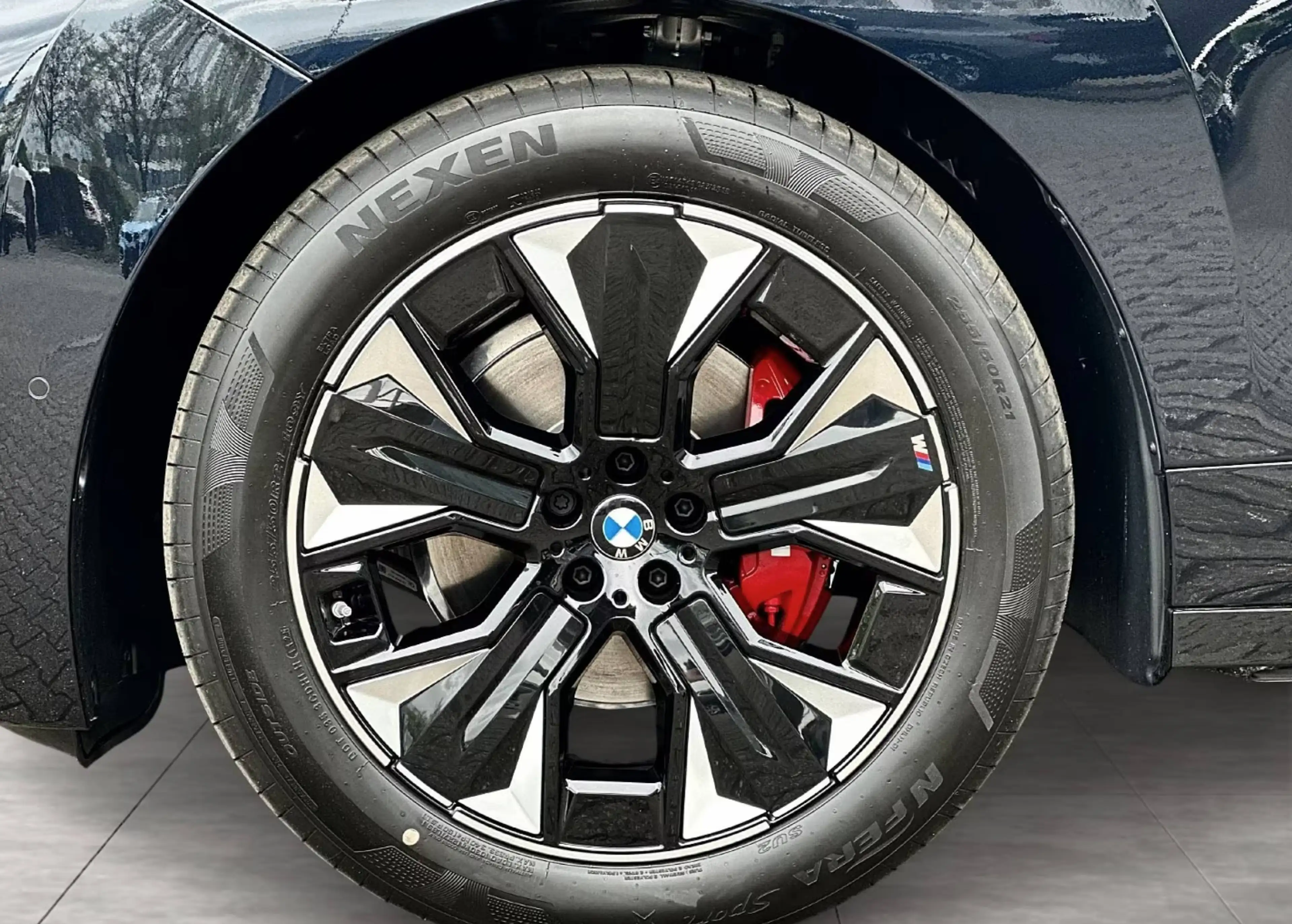 BMW iX 45 M Sport — photo 6