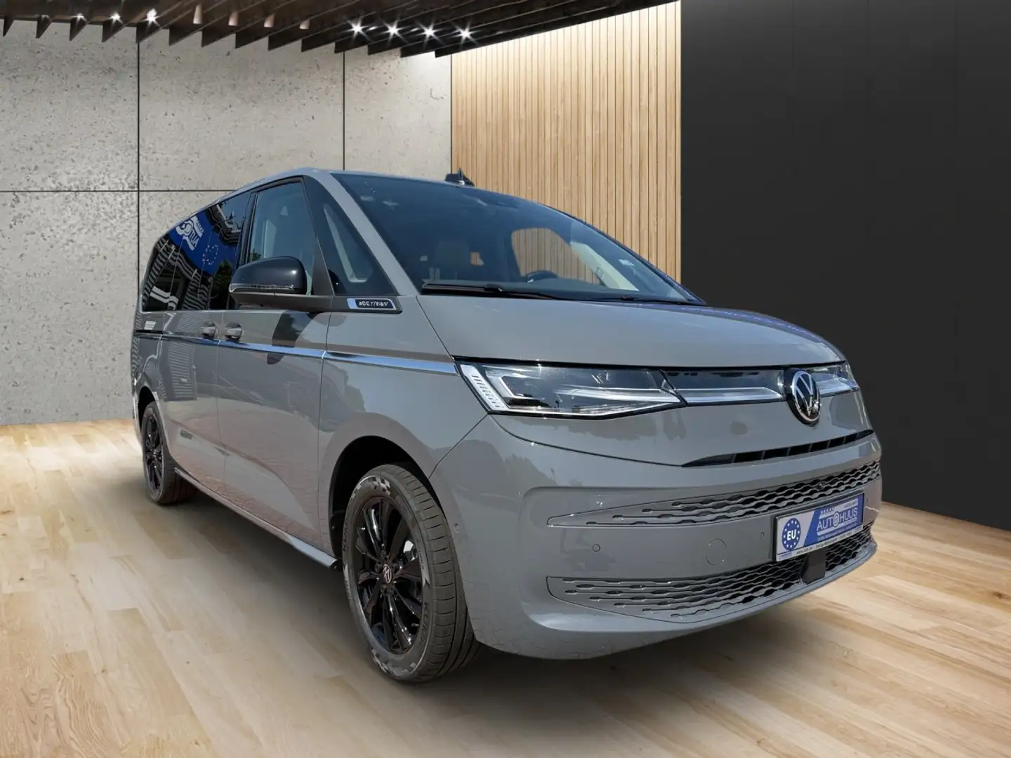 Volkswagen T7 Multivan 2.0 TDI DSG Style Lang VOLLAUSSTG. Klima Navi - 2