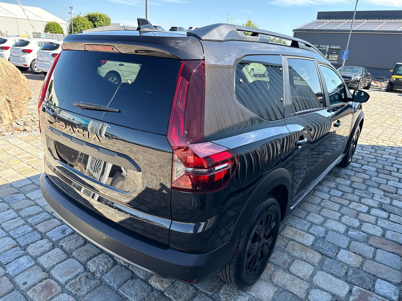 Dacia Jogger Extreme 1.0 TCe 110 7-Sitzer-AHK-Kamera-LED-App... — photo 6