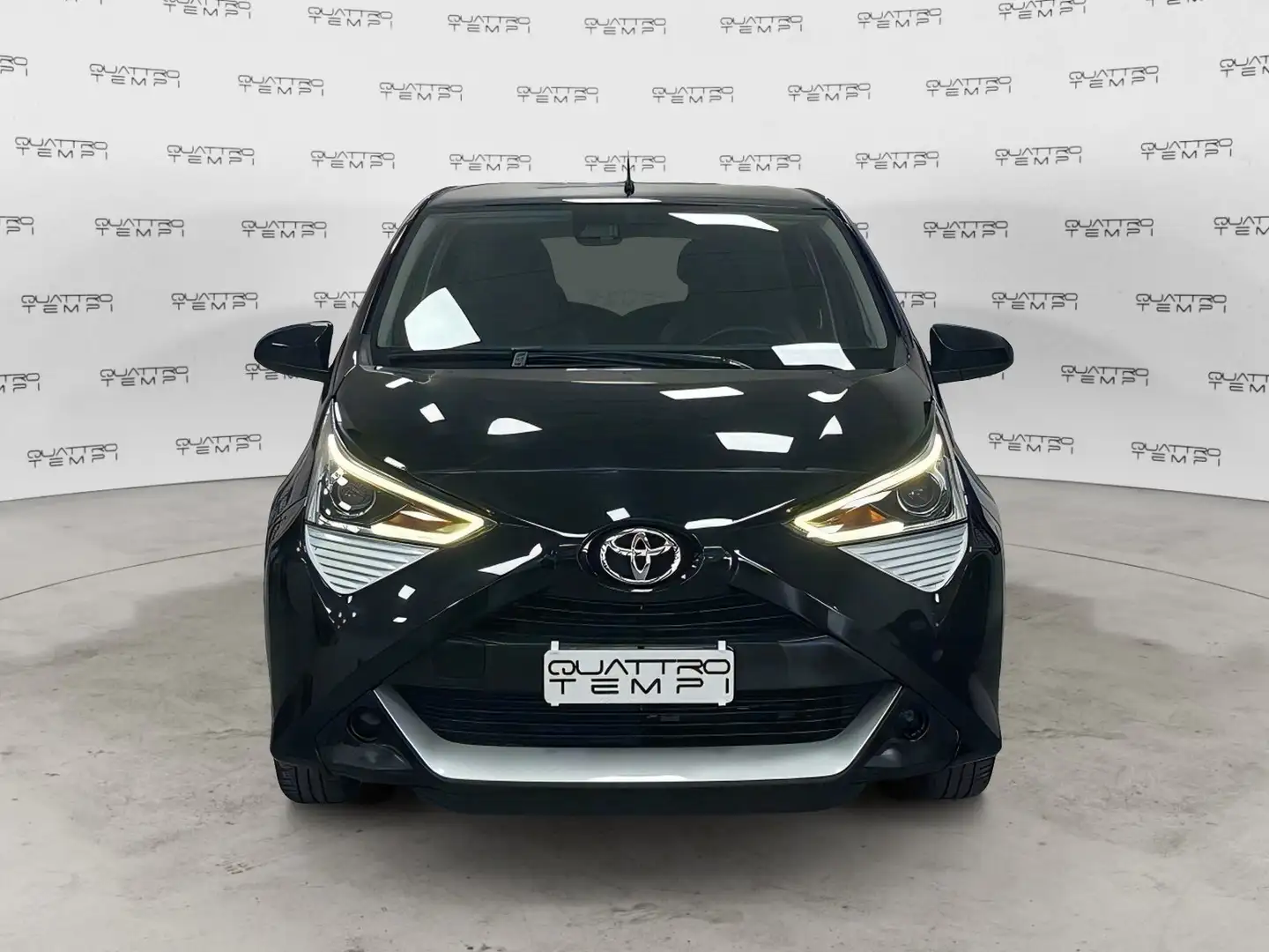 Toyota Aygo Connect 1.0 VVT-i 72 CV 5 porte x-fun Zwart - 2