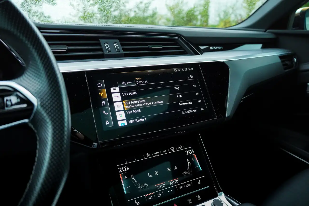 Audi e-tron Sportback Quattro S l Pano l Towbar l Bang & Olufsen l Ambient Light, миниатюра 26