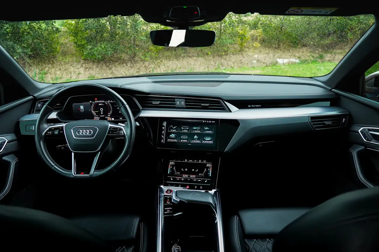 Audi e-tron Sportback Quattro S l Pano l Towbar l Bang & Olufsen l Ambient Light, миниатюра 20
