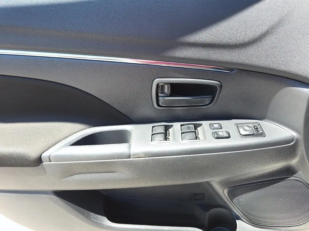 Mitsubishi RVR снимка Mitsubishi RVR