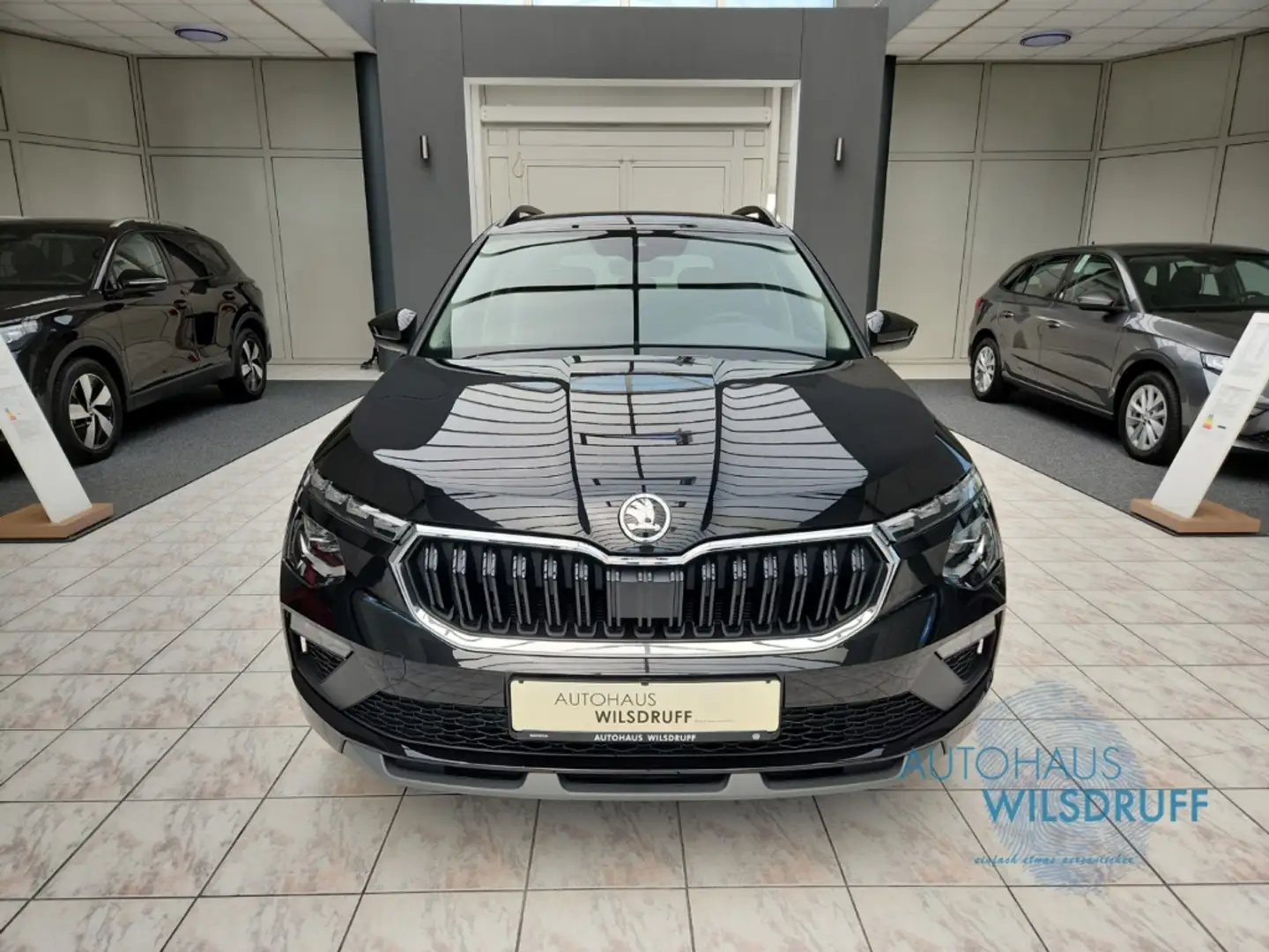 Skoda Kamiq Selection 1.0 TSI LED AHK SHZ Smart-Link Schwarz - 2