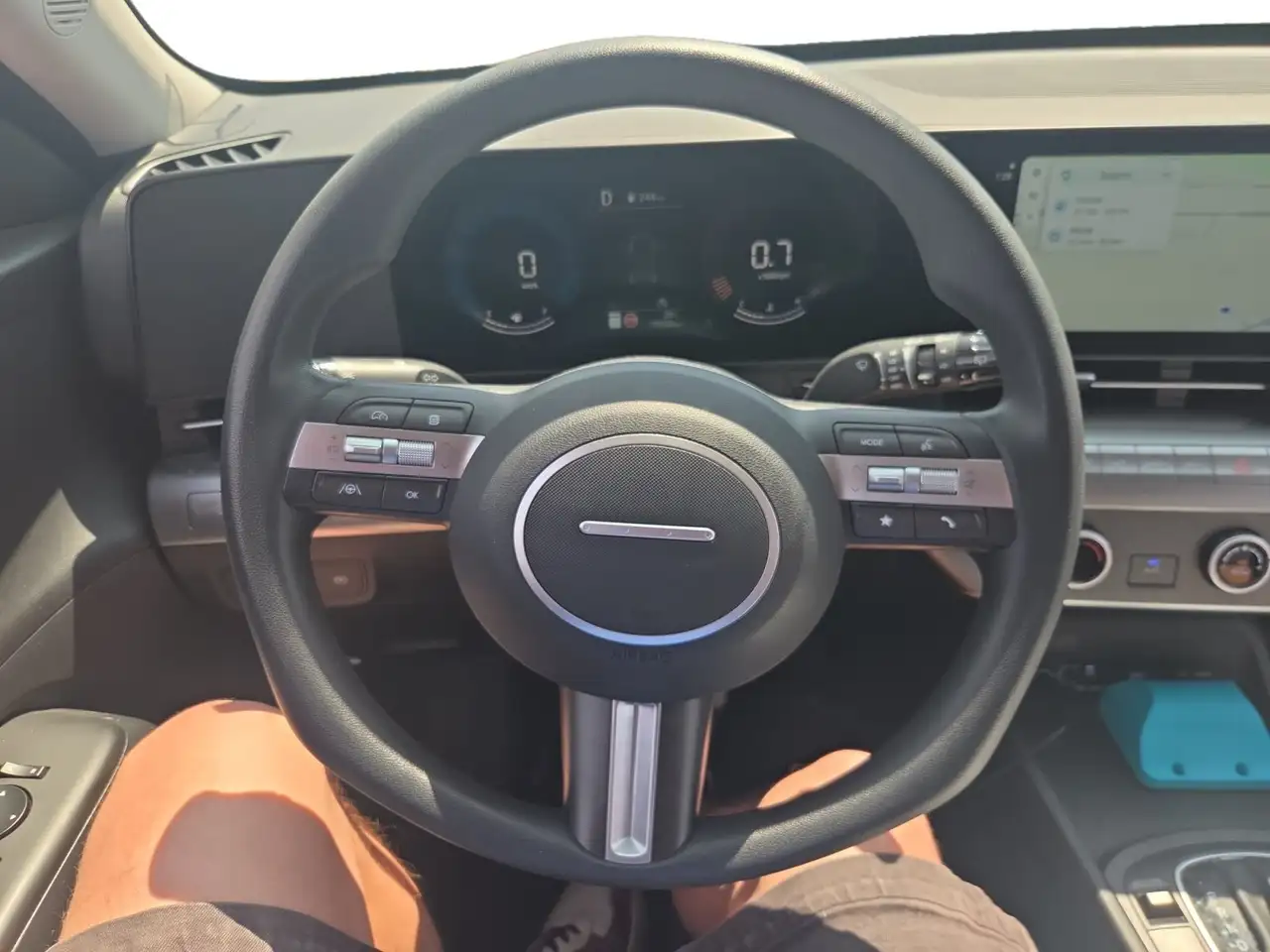 Hyundai KONA снимка Hyundai KONA