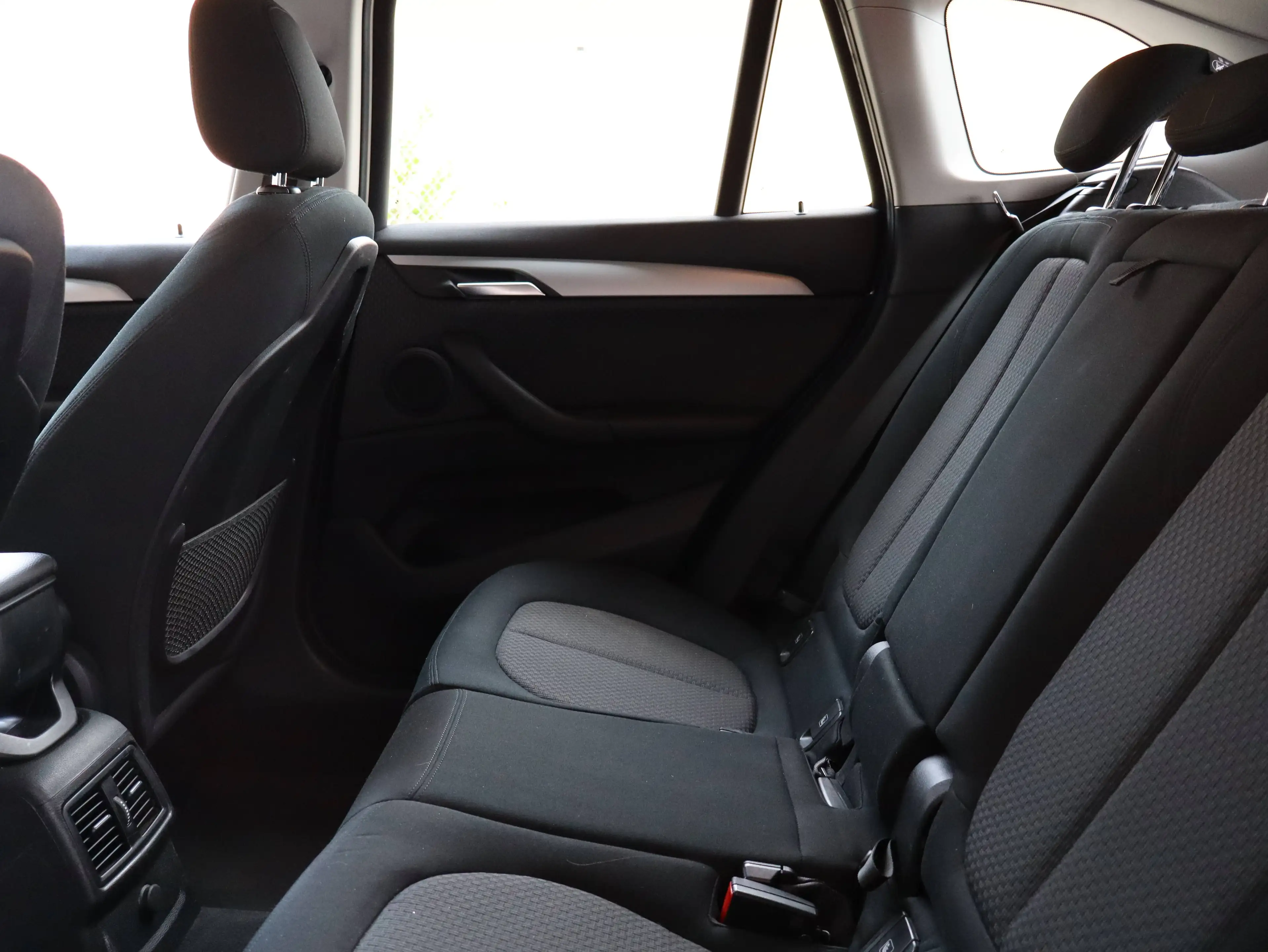 BMW X1 sDrive18d ADVANTAGE *NAVI*PANORAMA*DAB*SHZ*KAMERA* — photo 14