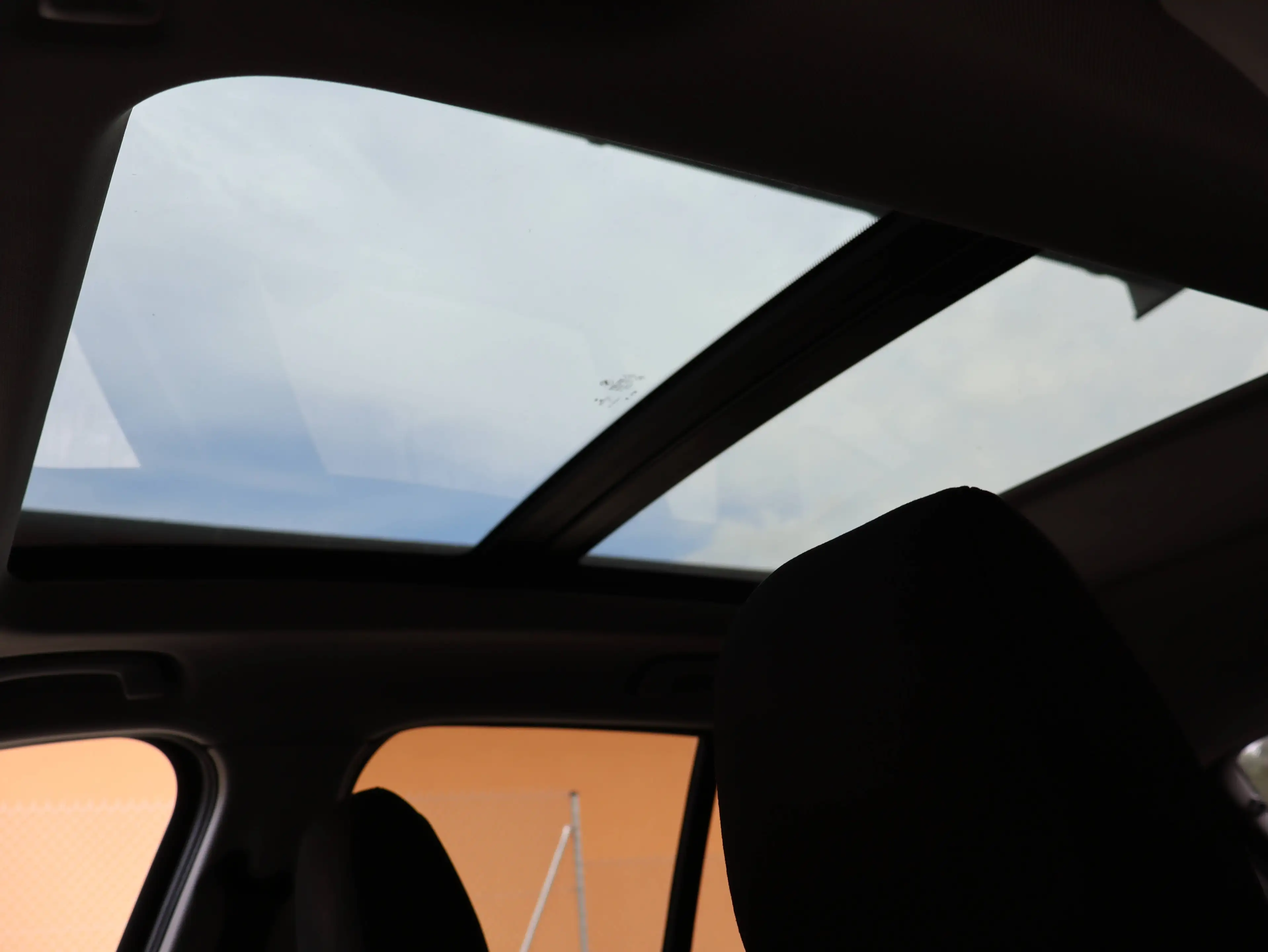 BMW X1 sDrive18d ADVANTAGE *NAVI*PANORAMA*DAB*SHZ*KAMERA* — photo 9