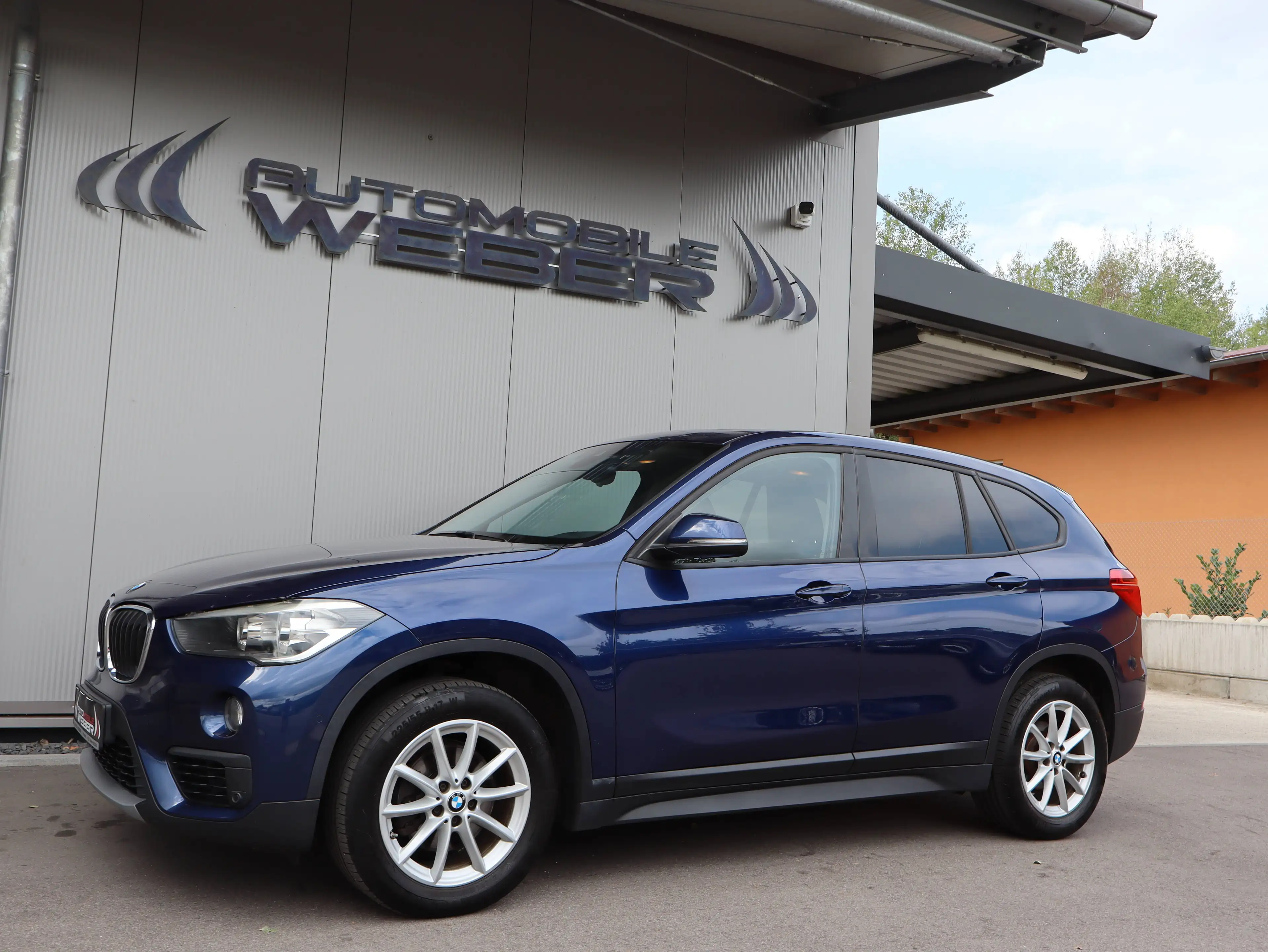 BMW X1 sDrive18d ADVANTAGE *NAVI*PANORAMA*DAB*SHZ*KAMERA*