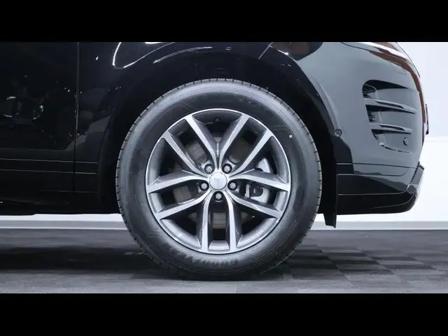 Land Rover Range Rover Evoque view 10