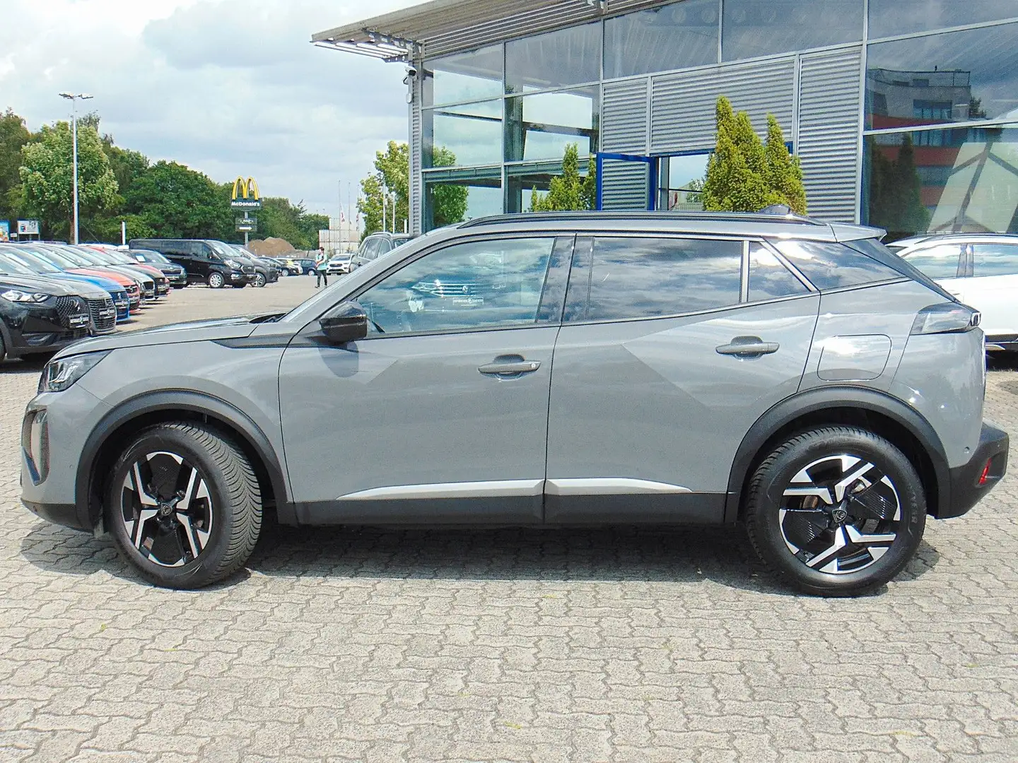 Peugeot 2008 PureTech 130 Allure EAT8 Grau - 2