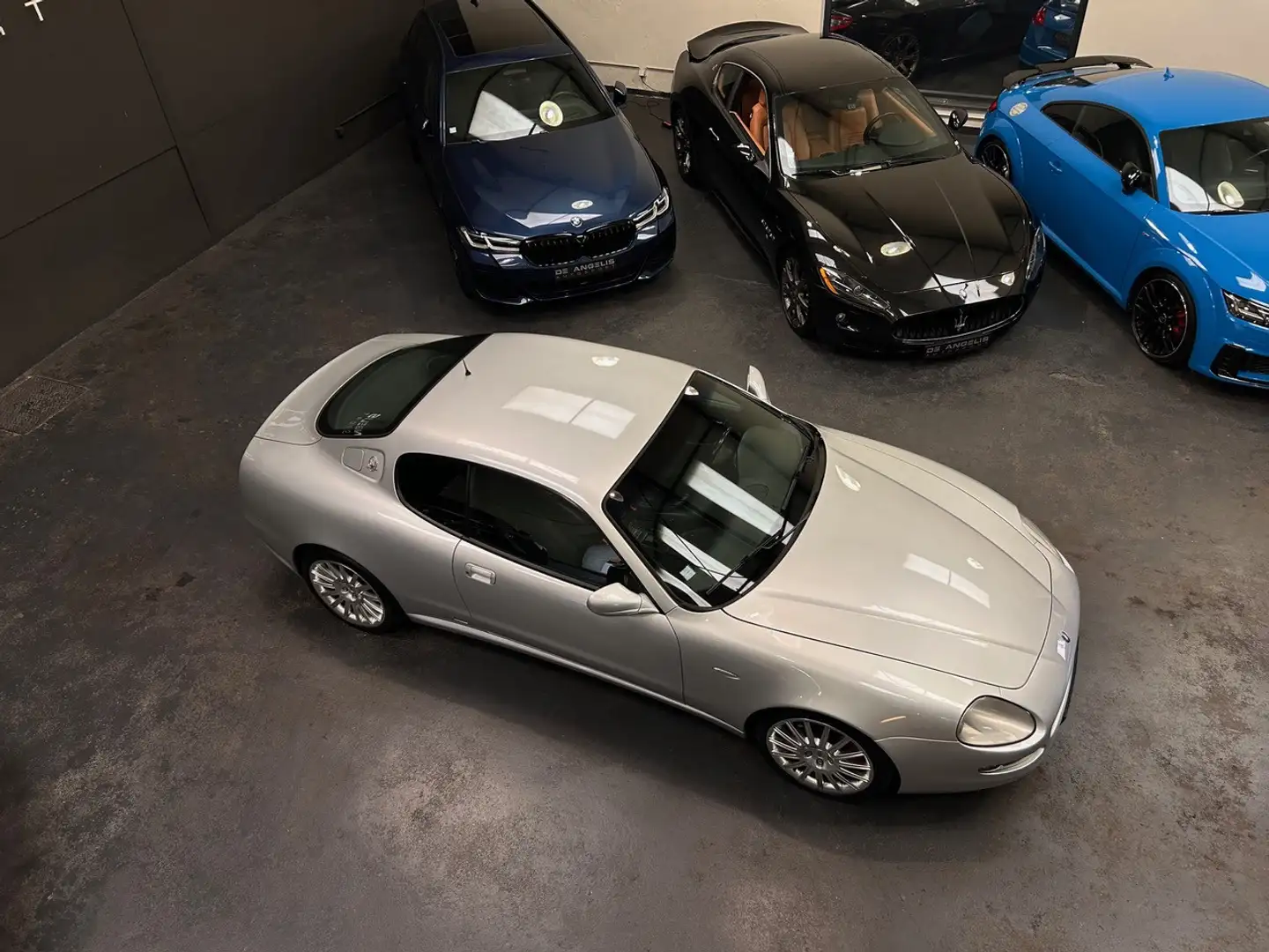 Maserati Coupe 4200 GT Stříbrná - 2
