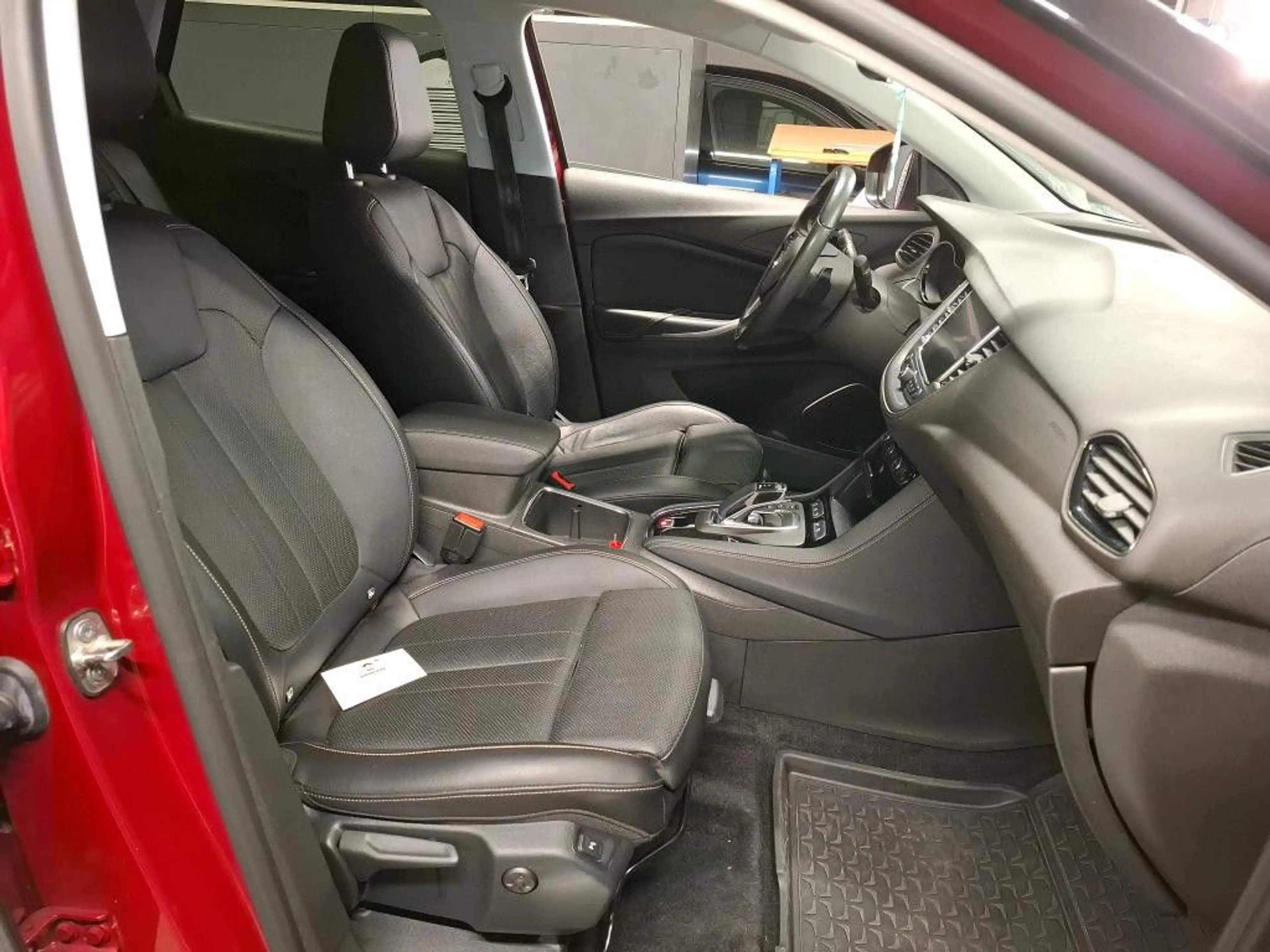 Opel Grandland X Ultimate Plug-in-Hybrid LED 360°K — photo 6