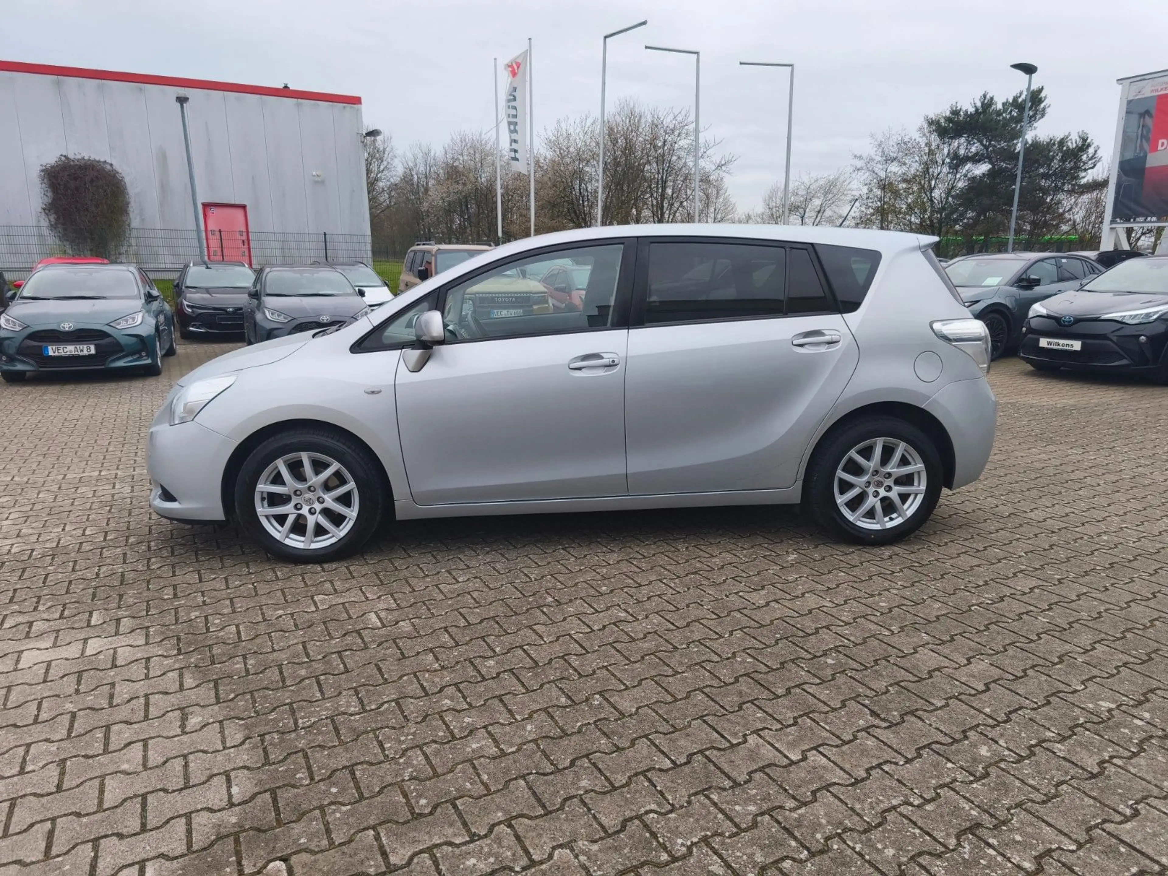 Toyota Verso Travel — photo 5