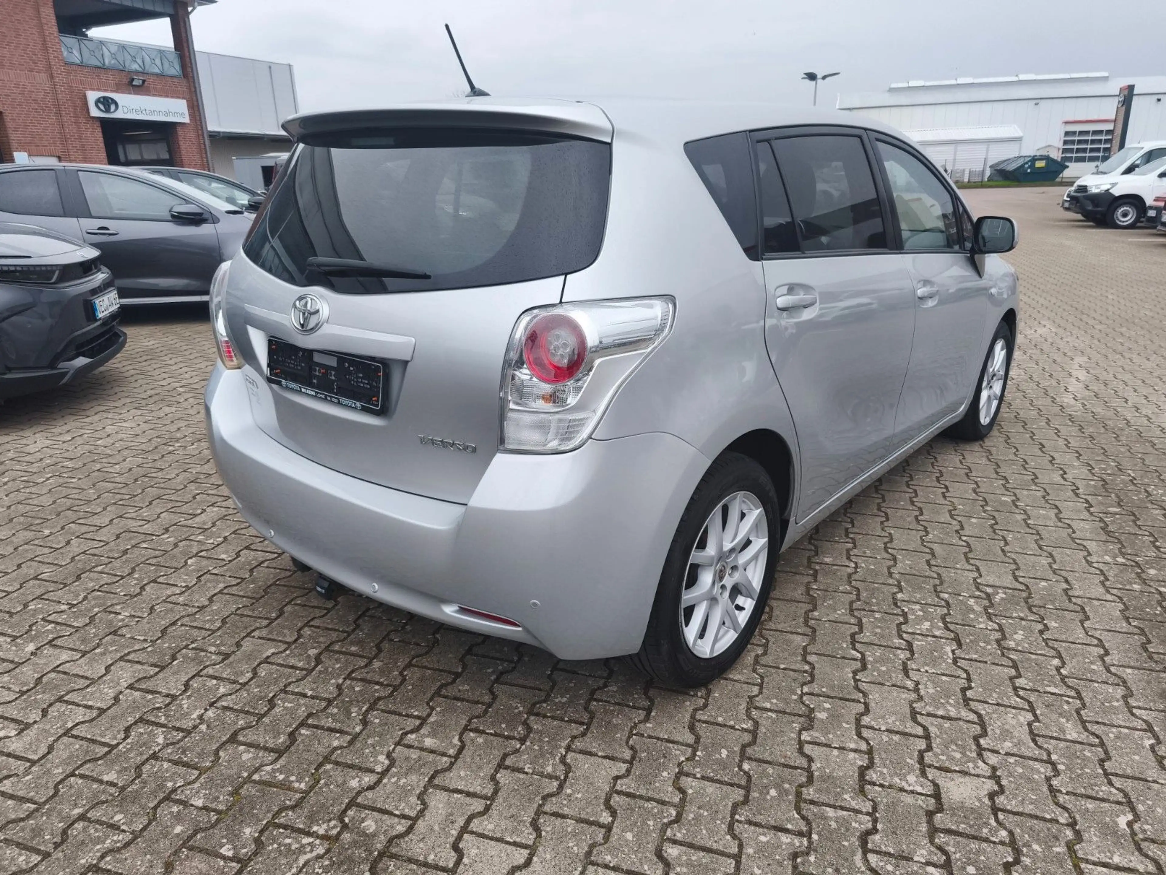 Toyota Verso Travel — photo 7