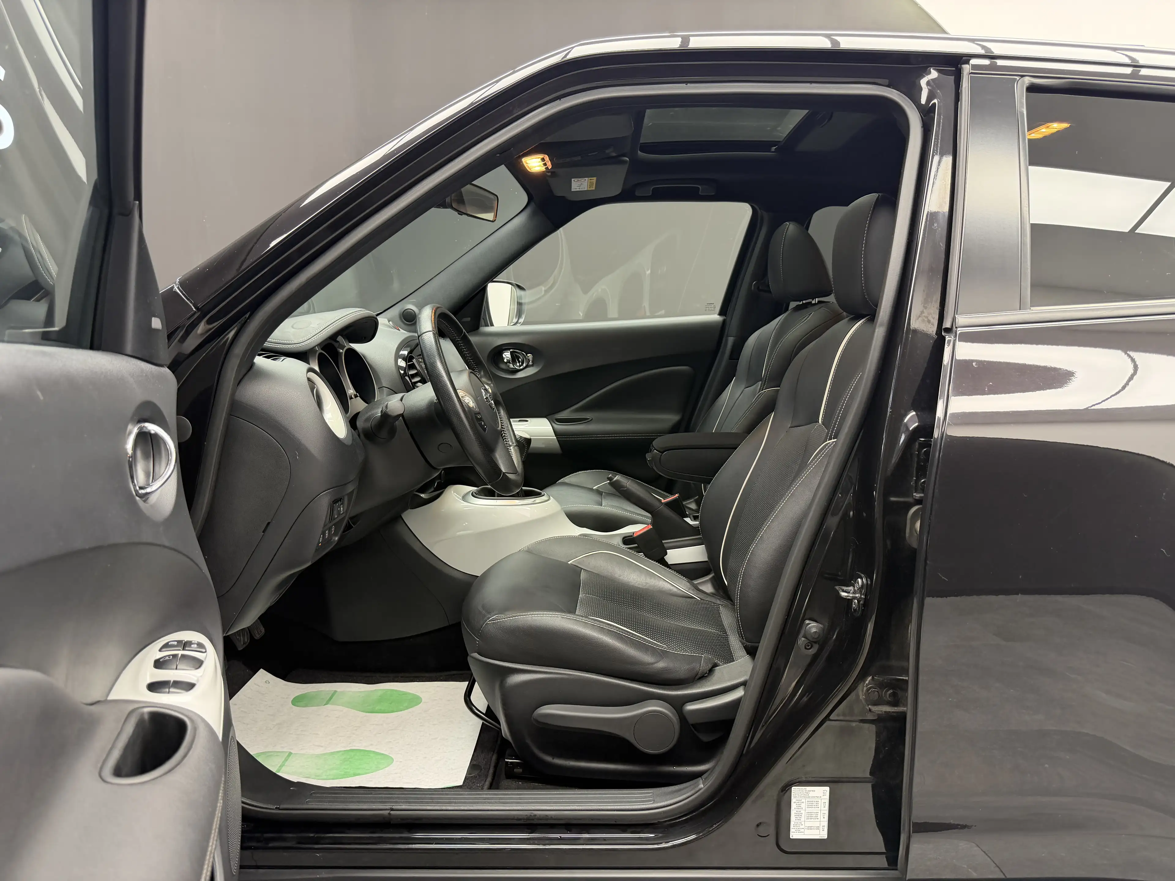 Nissan Juke 1.5 dCi 2WD Tekna *CUIR + CAMÉRA + GPS + GARANTIE* — photo 8