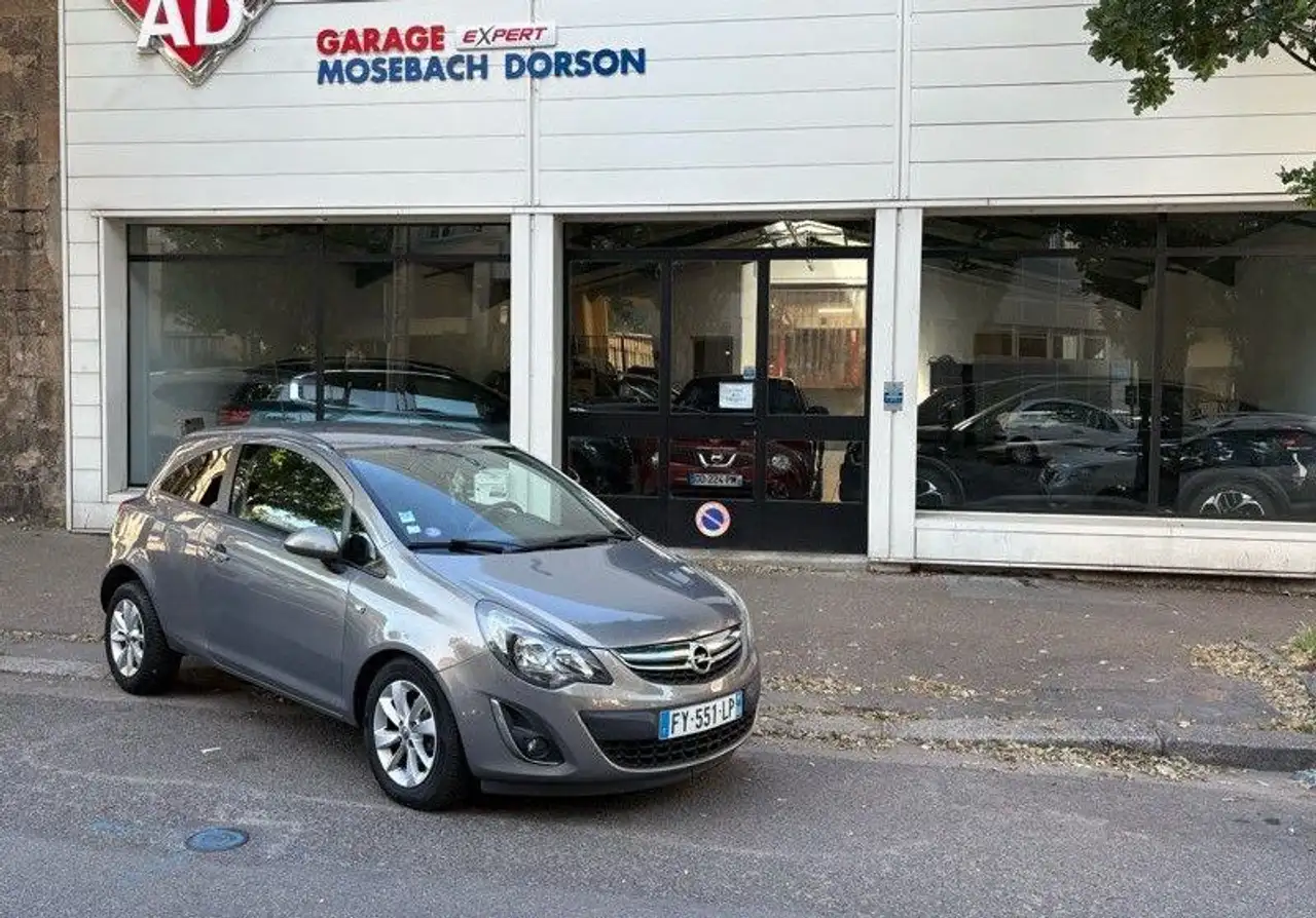 Opel Corsa 1.2 Twinsport 85 cv Graphite 2015