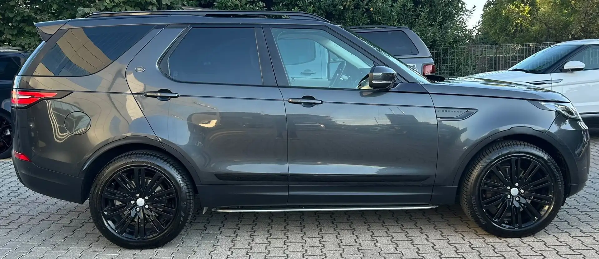 Land Rover Discovery Discovery 2.0 SD4 240 CV HSE Schwarz - 2
