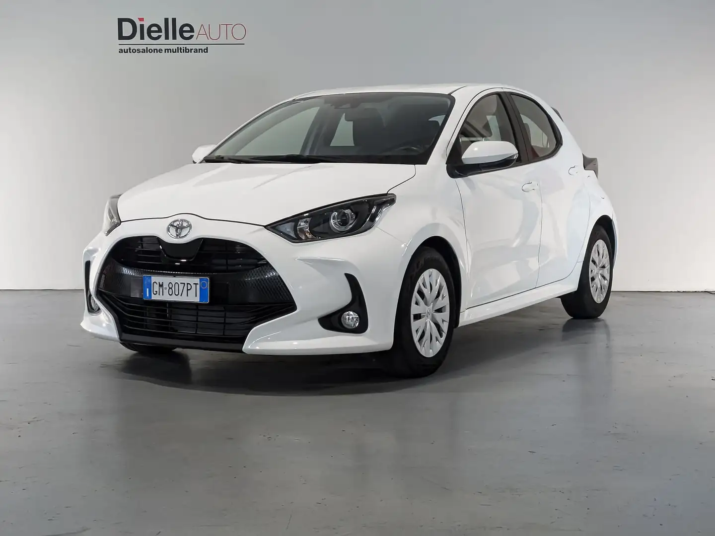 Toyota Yaris 1.0 5 porte Active Білий - 1