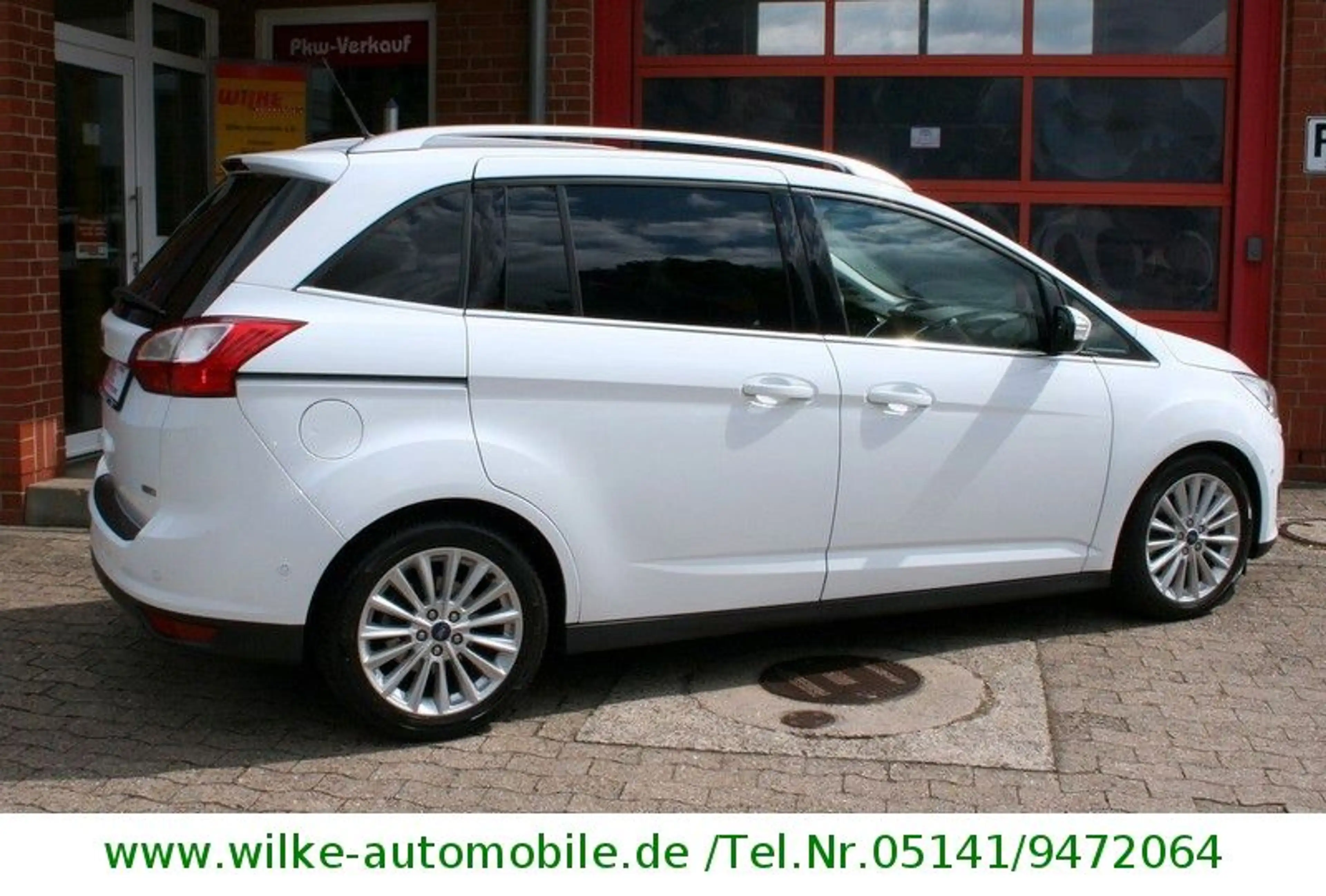 Ford Grand C-Max Grand C Titanium+Leder+AHK+Navi+Kamera+Xenon+EU6 — photo 11