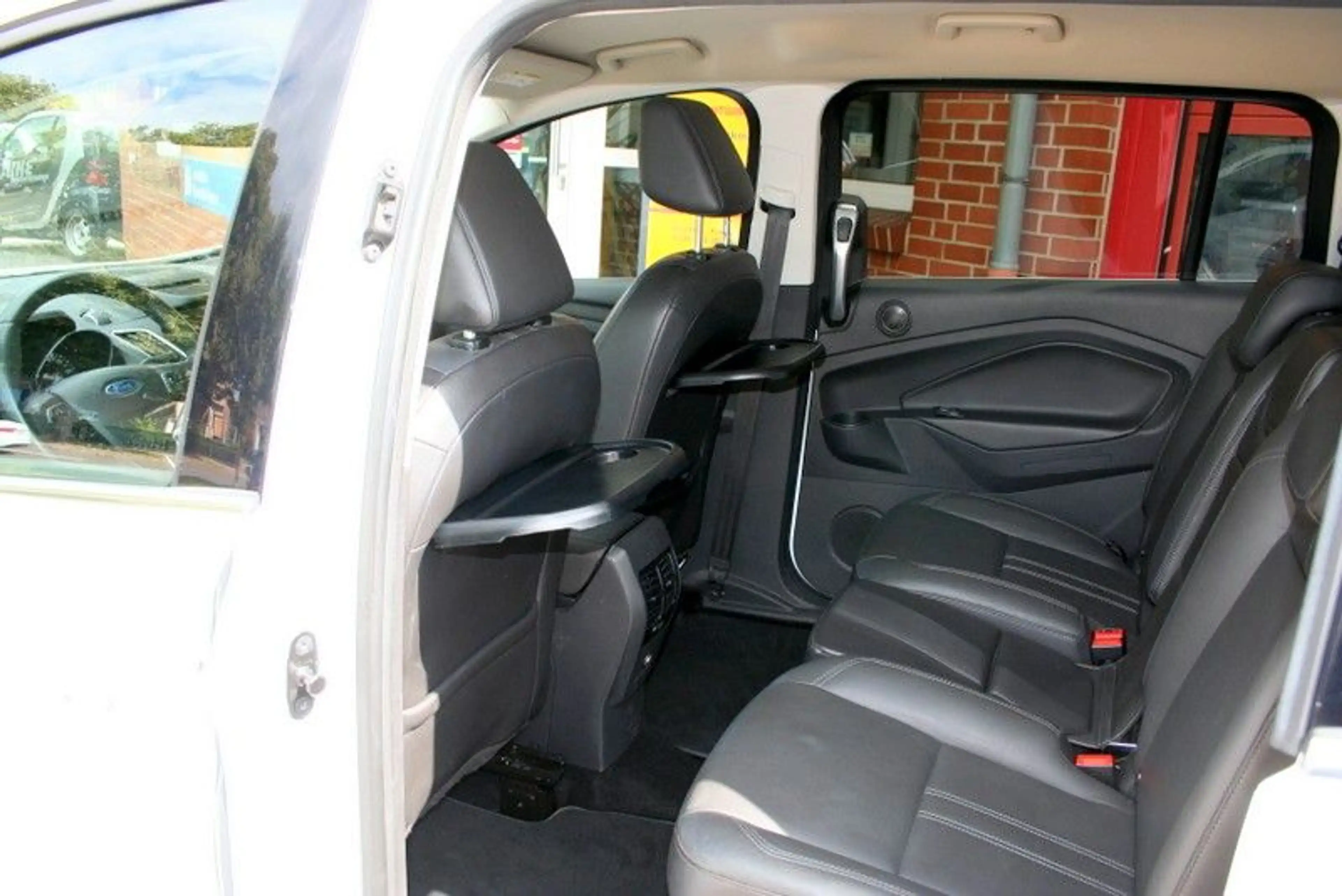 Ford Grand C-Max Grand C Titanium+Leder+AHK+Navi+Kamera+Xenon+EU6 — photo 10