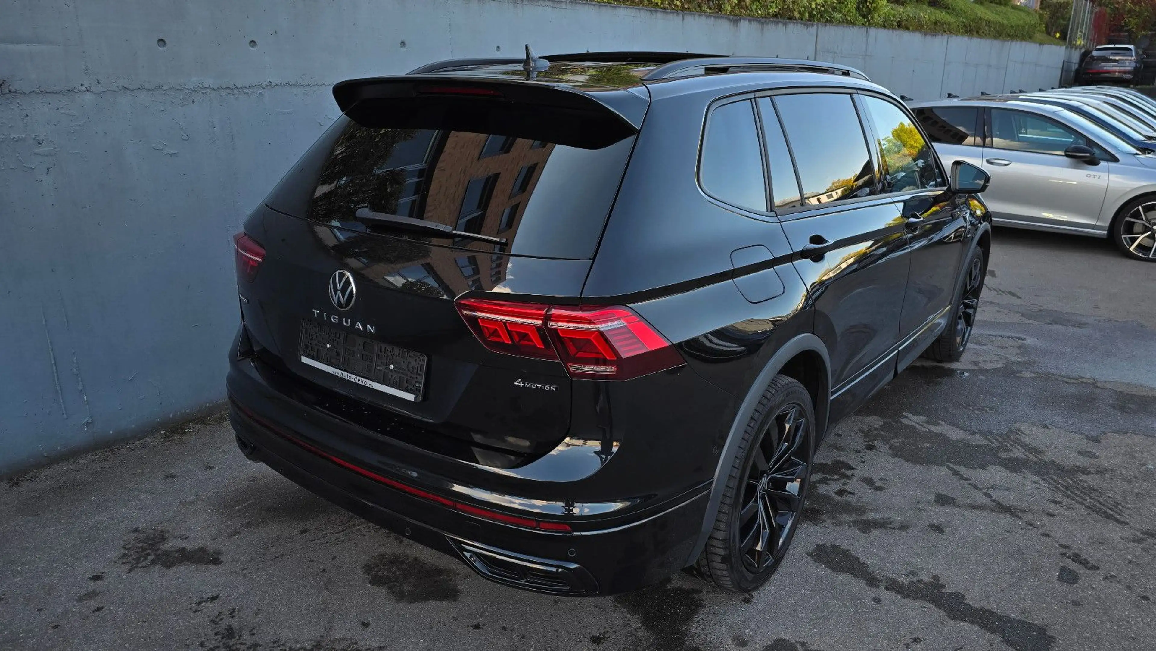 Volkswagen Tiguan Allspace 2.0 TSI DSG 4M R-Line 7 Sitze — photo 3