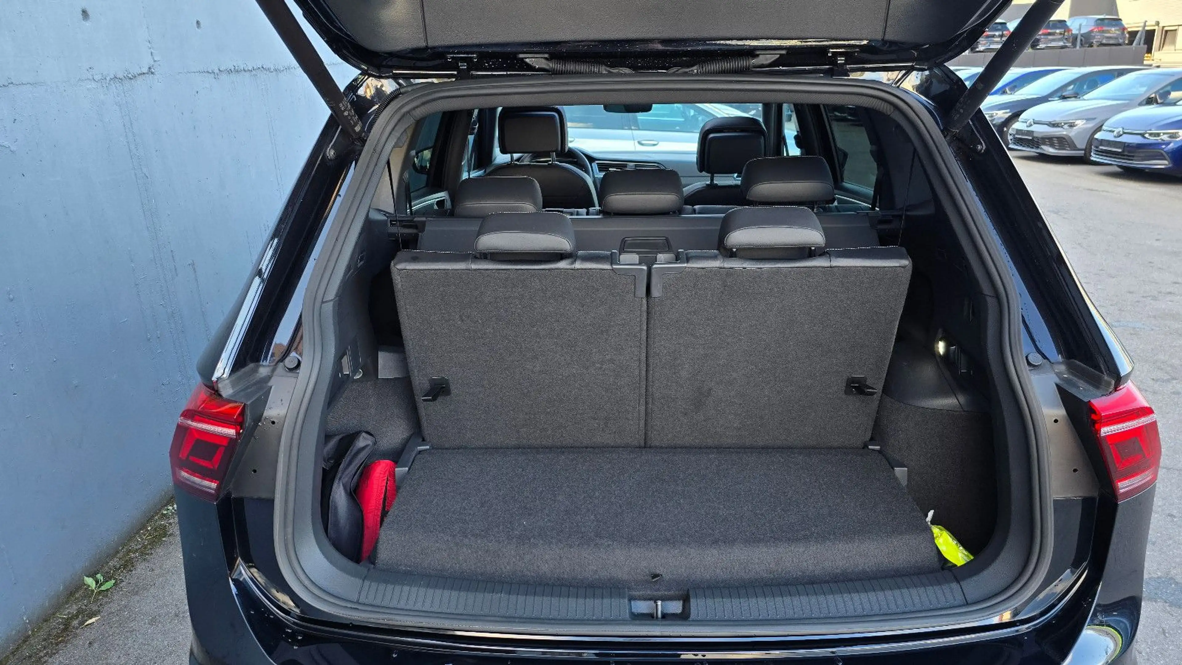 Volkswagen Tiguan Allspace 2.0 TSI DSG 4M R-Line 7 Sitze — photo 10