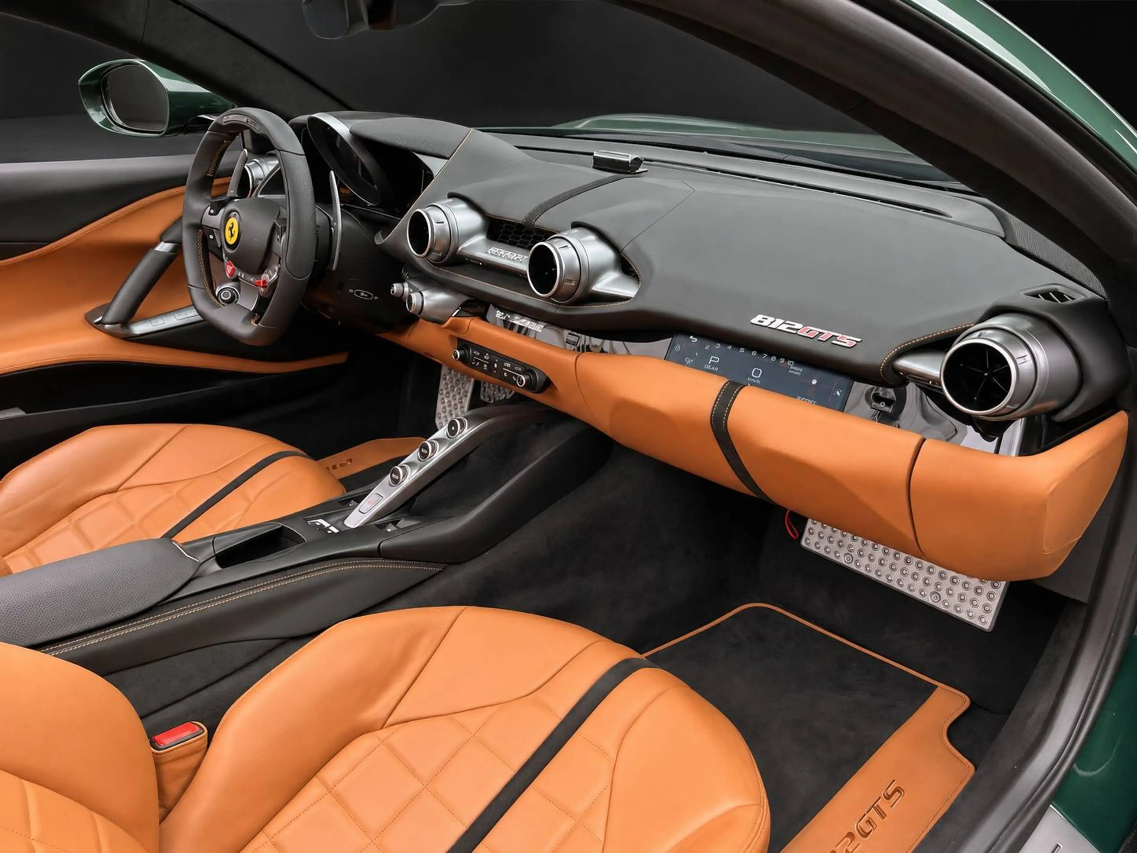 Ferrari 812 812 GTS V12. Open sky. Ferrari at its purest. — photo 15