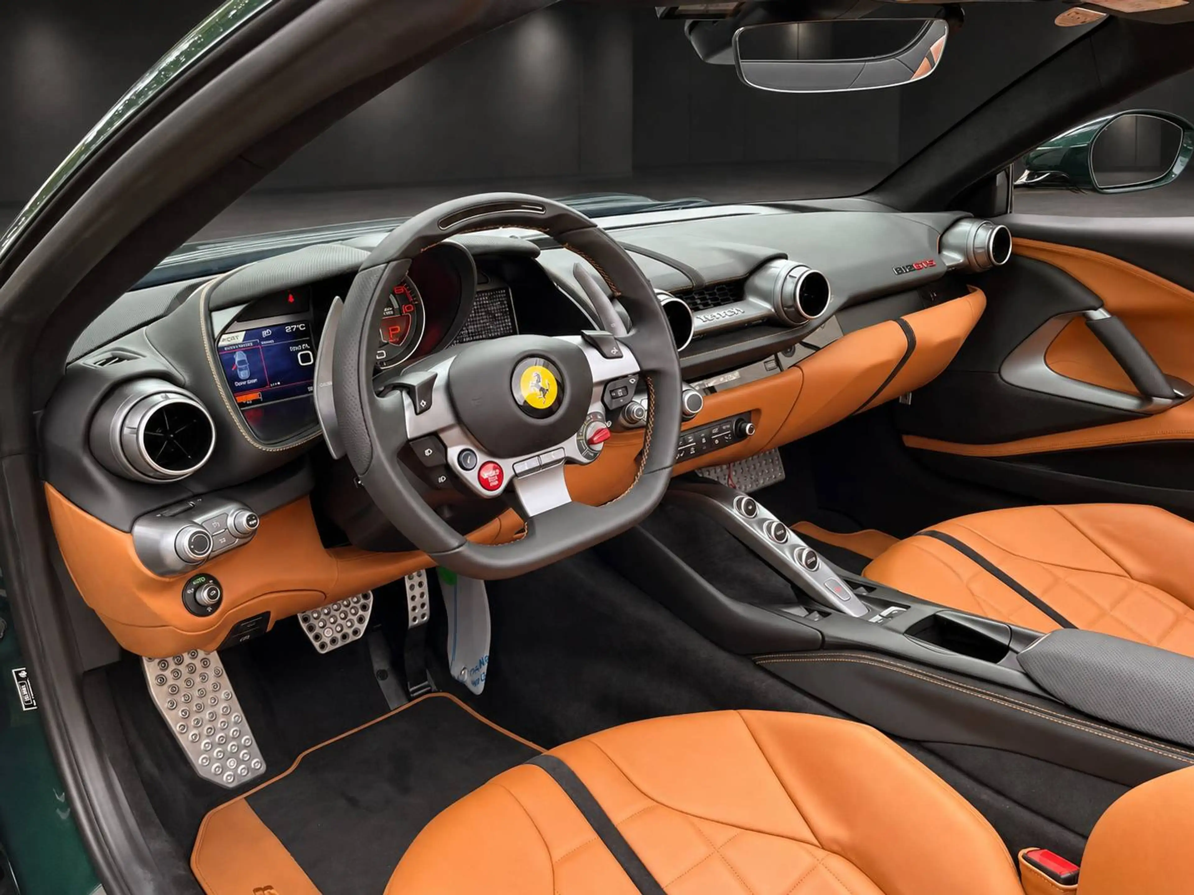 Ferrari 812 812 GTS V12. Open sky. Ferrari at its purest. — photo 12