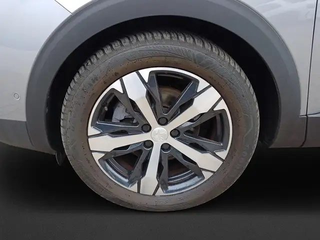Peugeot 5008 view 8