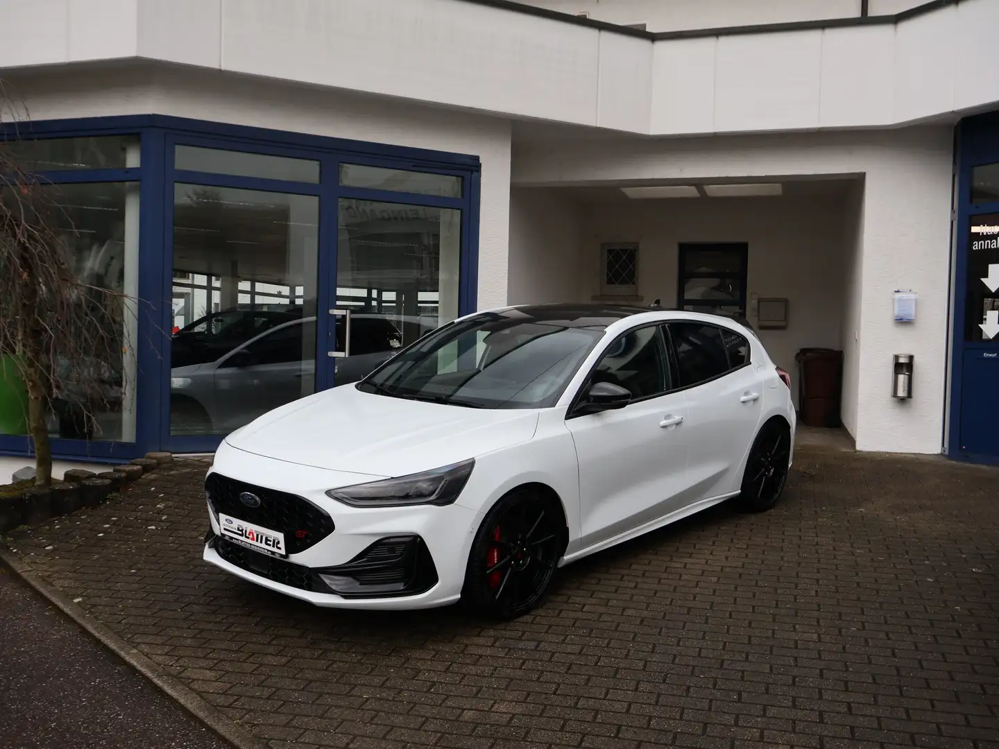 Ford Focus 2.3 EcoBoost ST X Weiß - 1