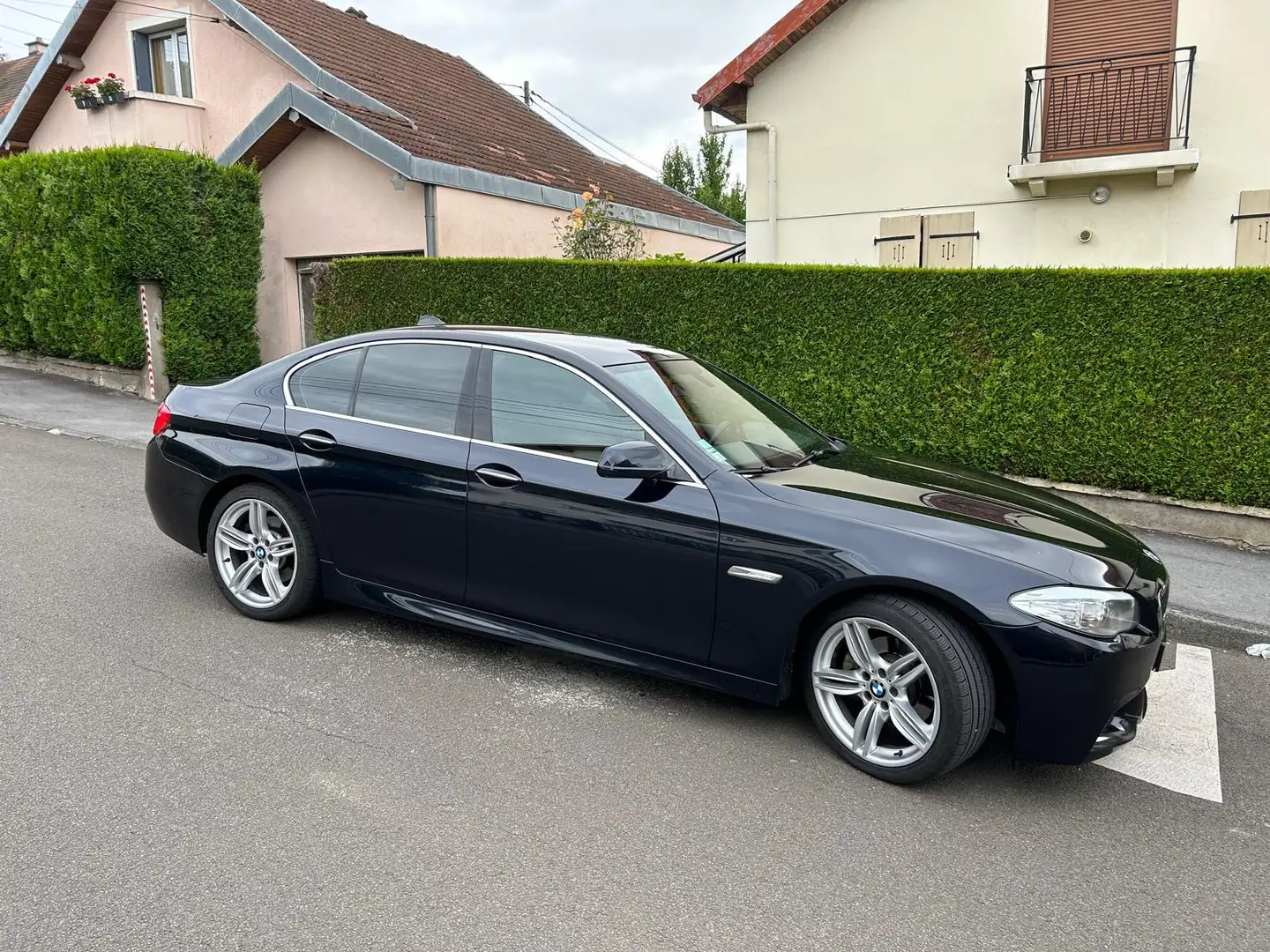 BMW 520 520d 184 ch M-sport Bleu - 1