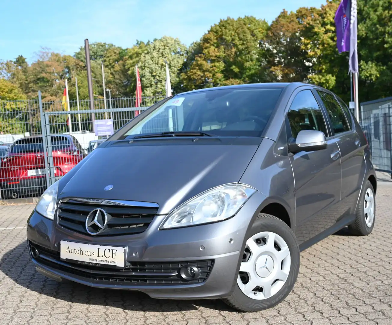 Mercedes-Benz A 170 Classic Bluetooth Sitzhz PDC ESP+ABS Grau - 2