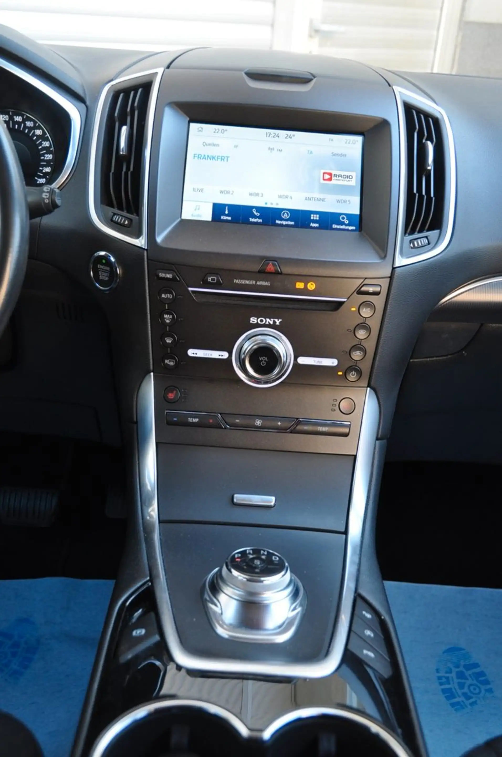Ford S-Max 2,0 Titanium LED*NAVI*KAM*AHK*8 Gang Aut. — photo 12