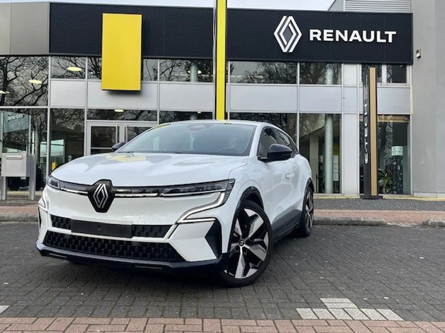 Renault Megane E-Tech 40 kWh Equilibre R130 Standard charge Wit - 1