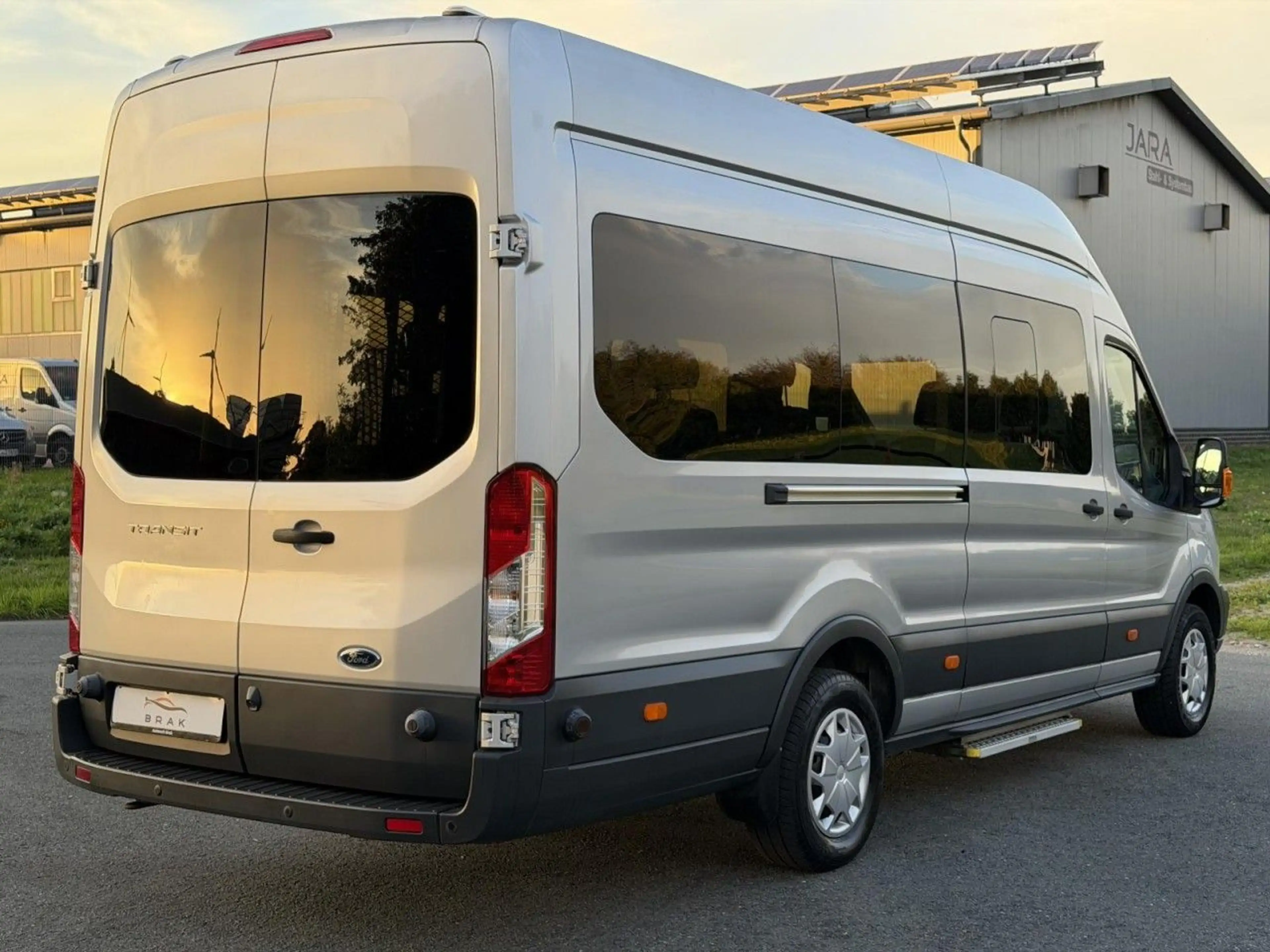 Ford Transit 2.0 L4 Behinderte Rollstuhl Klima*Kamera — photo 4