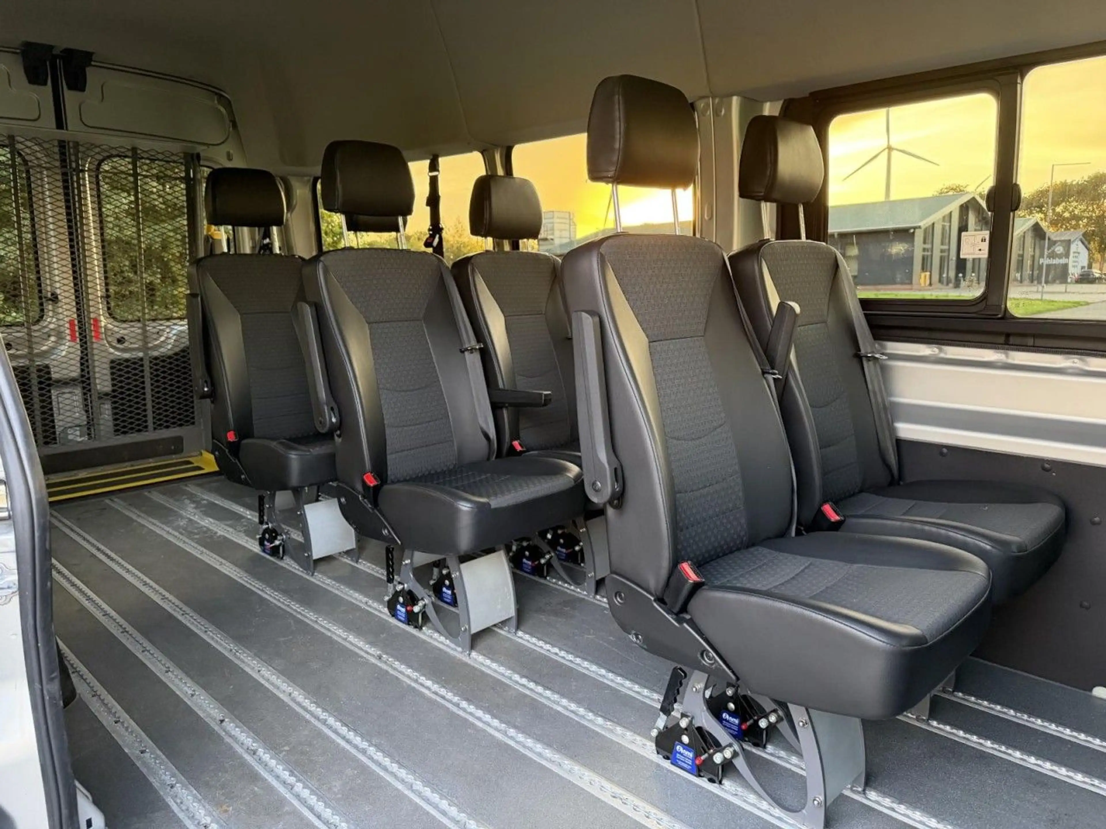 Ford Transit 2.0 L4 Behinderte Rollstuhl Klima*Kamera — photo 12