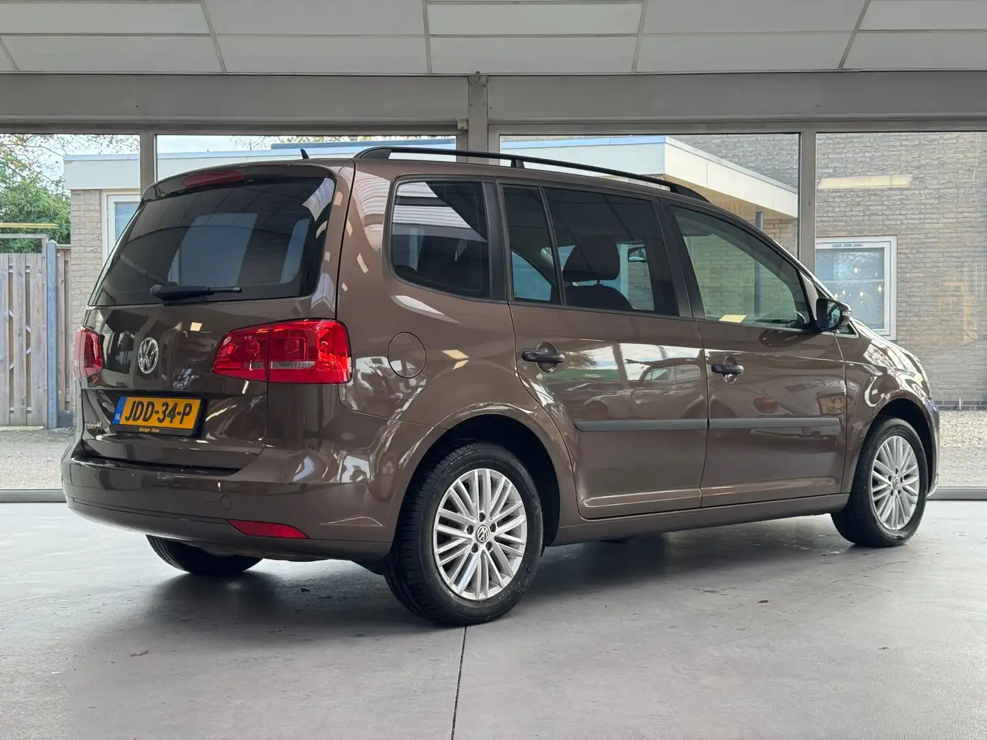Volkswagen Touran 1.2 TSI Comfortline BlueMotion 7p. |Parkeersenoren Brun - 2