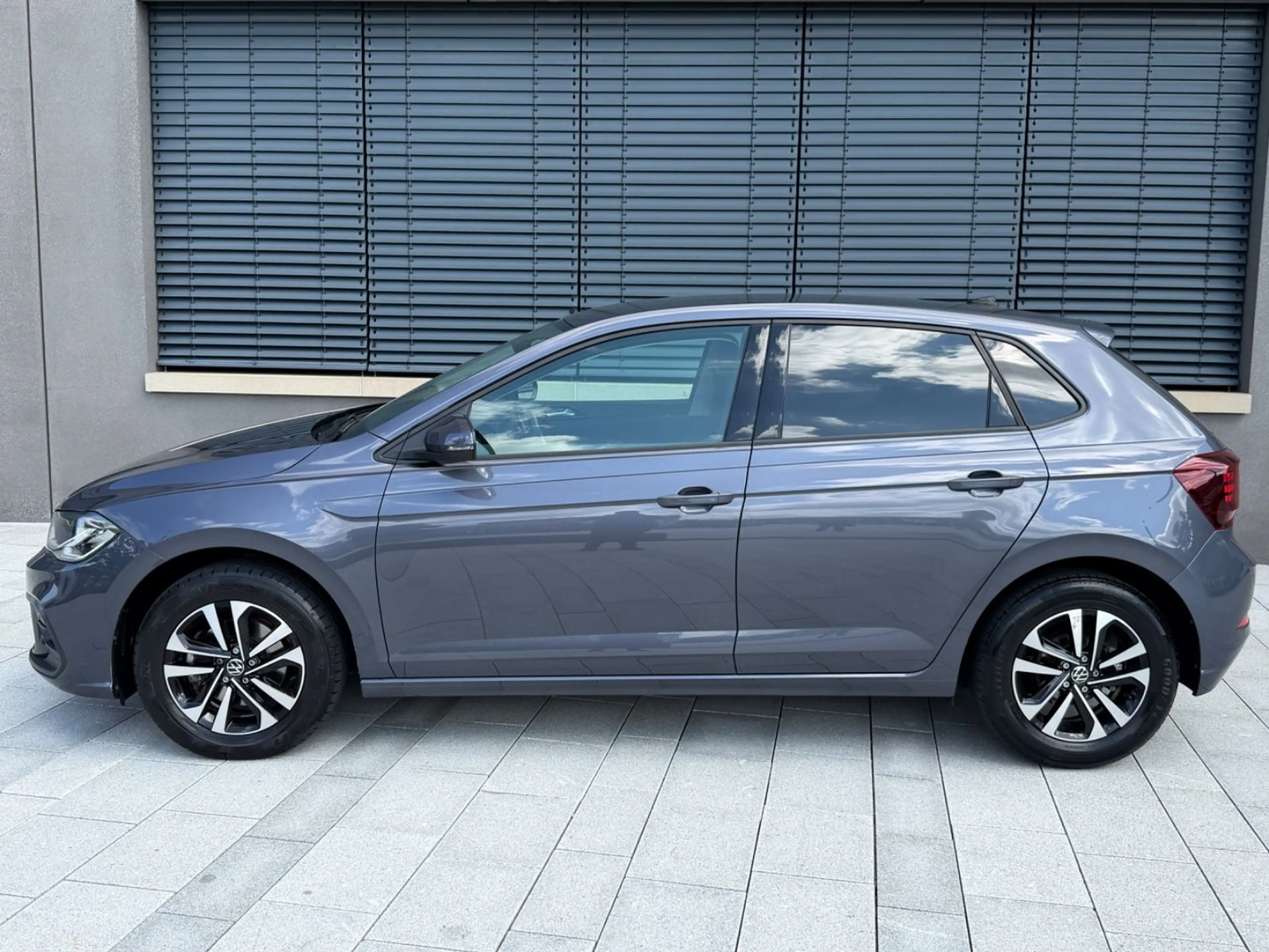 Volkswagen Polo 1.0 TSI DSG Life LED ACC Digital Cockpit — photo 4