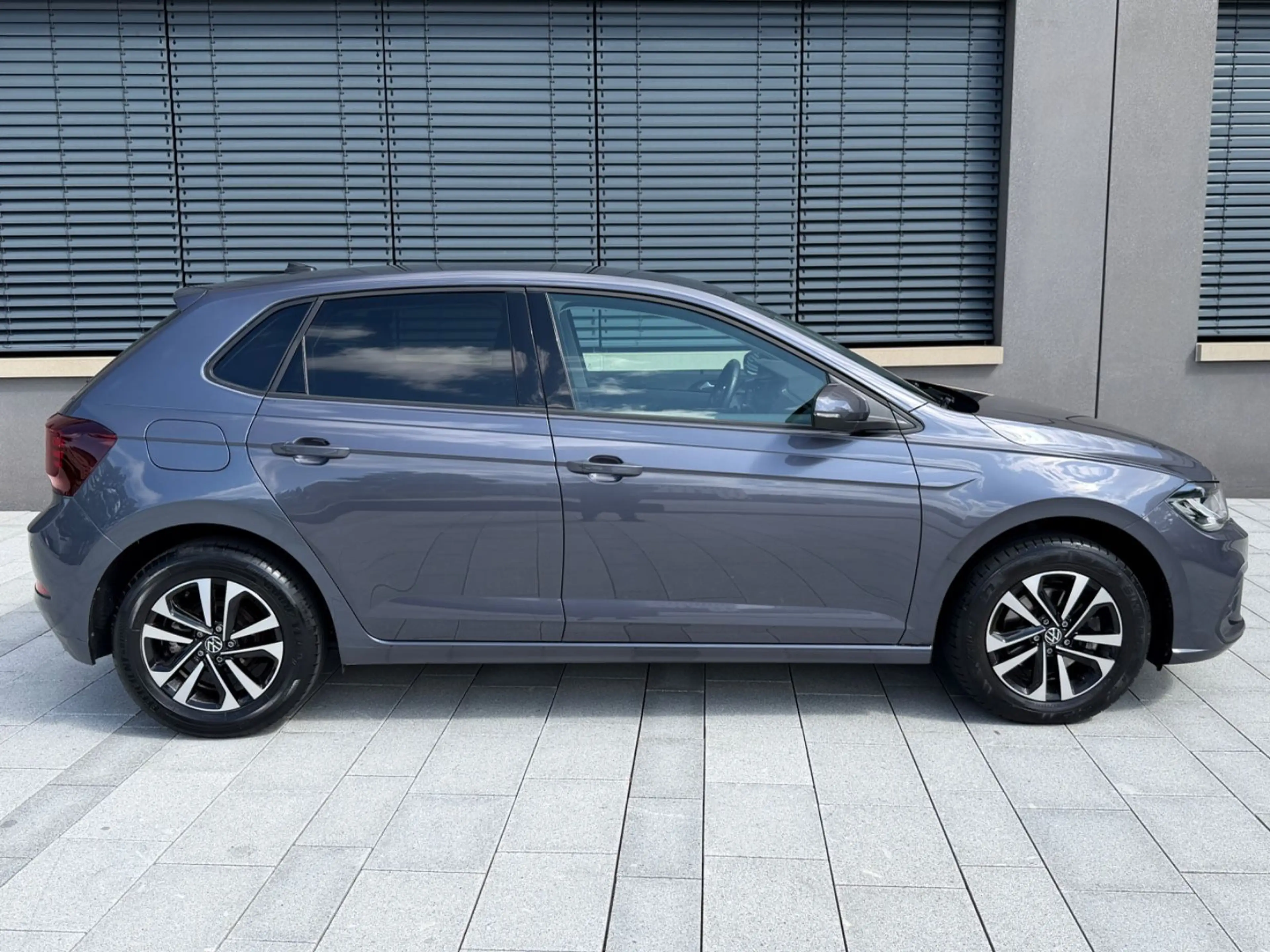 Volkswagen Polo 1.0 TSI DSG Life LED ACC Digital Cockpit — photo 5