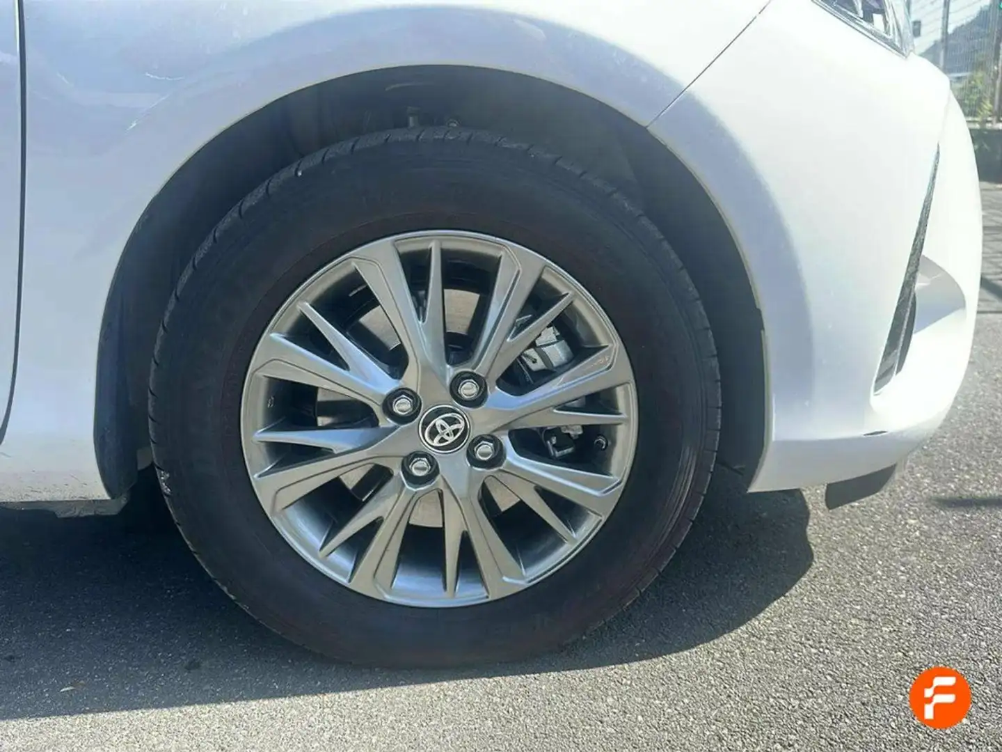 Toyota Yaris 1.5 100H Active Blanc - 1